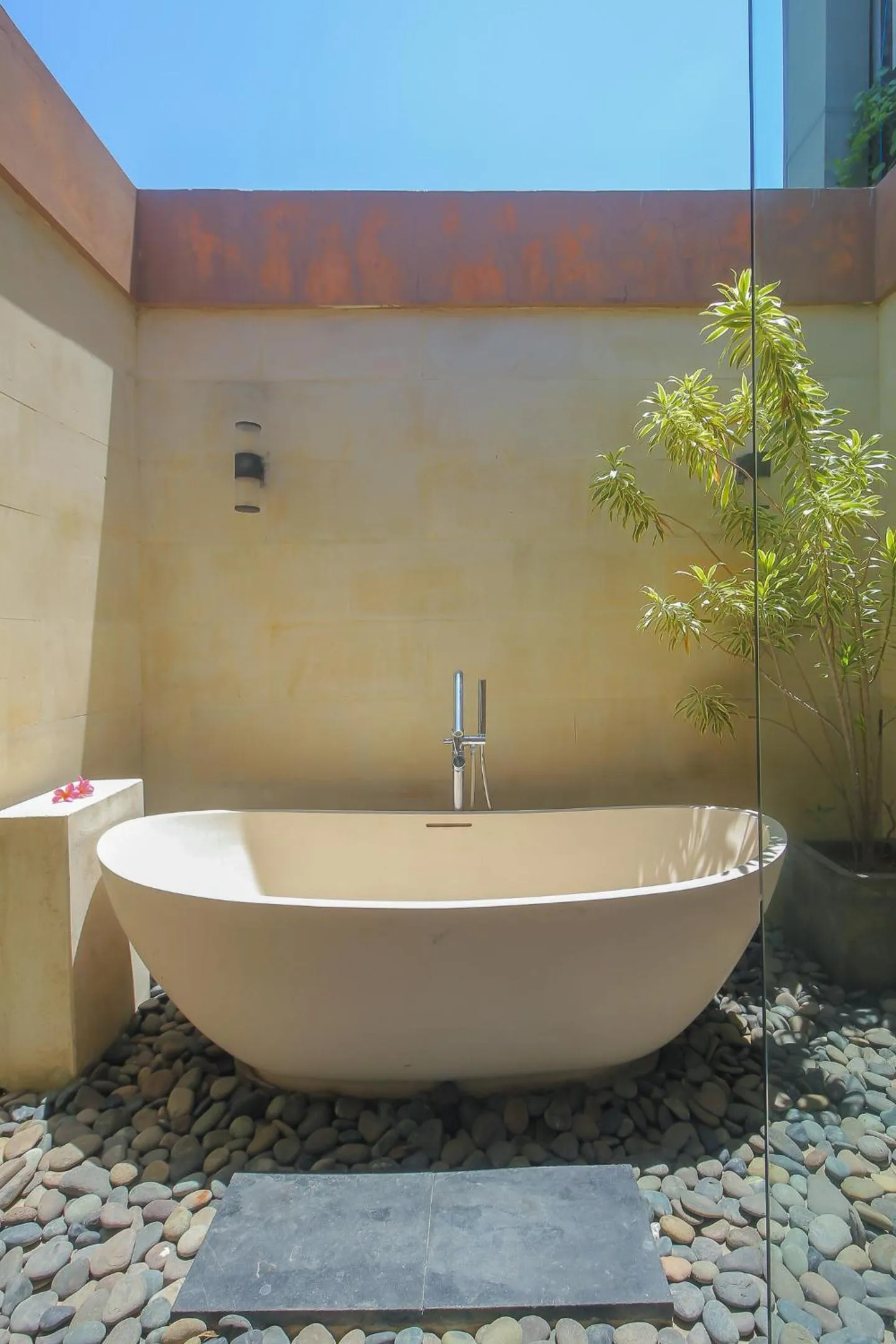 Bathroom in d'Nusa Beach Club and Resort
