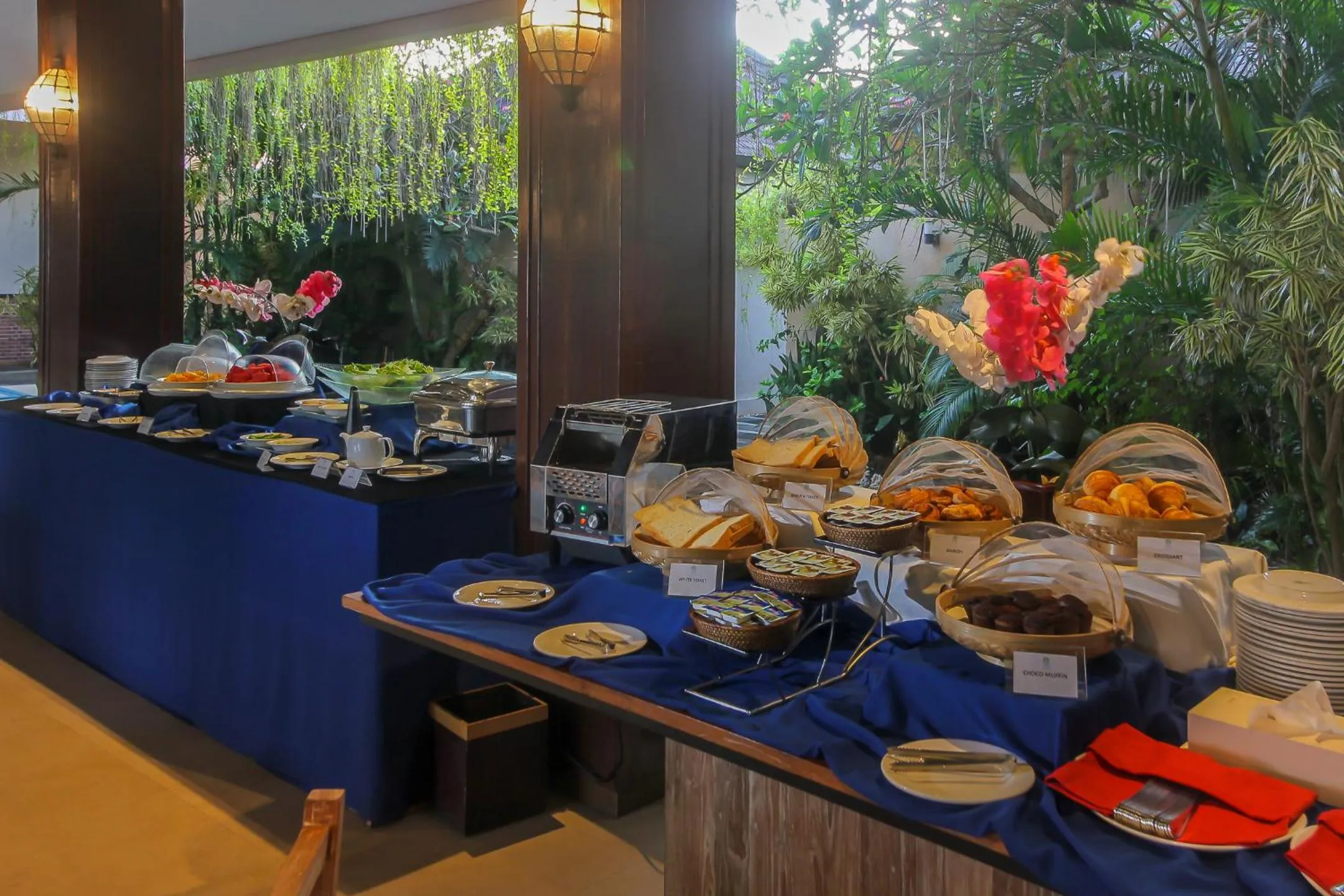 Breakfast in d'Nusa Beach Club and Resort