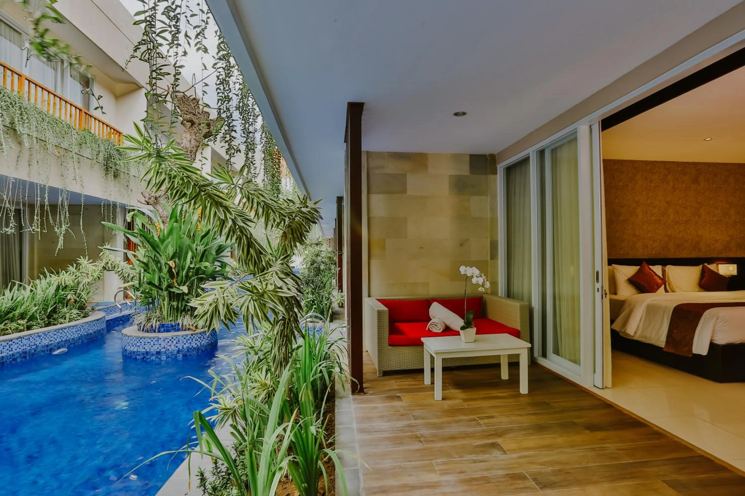 Pool view, Bed in d'Nusa Beach Club and Resort