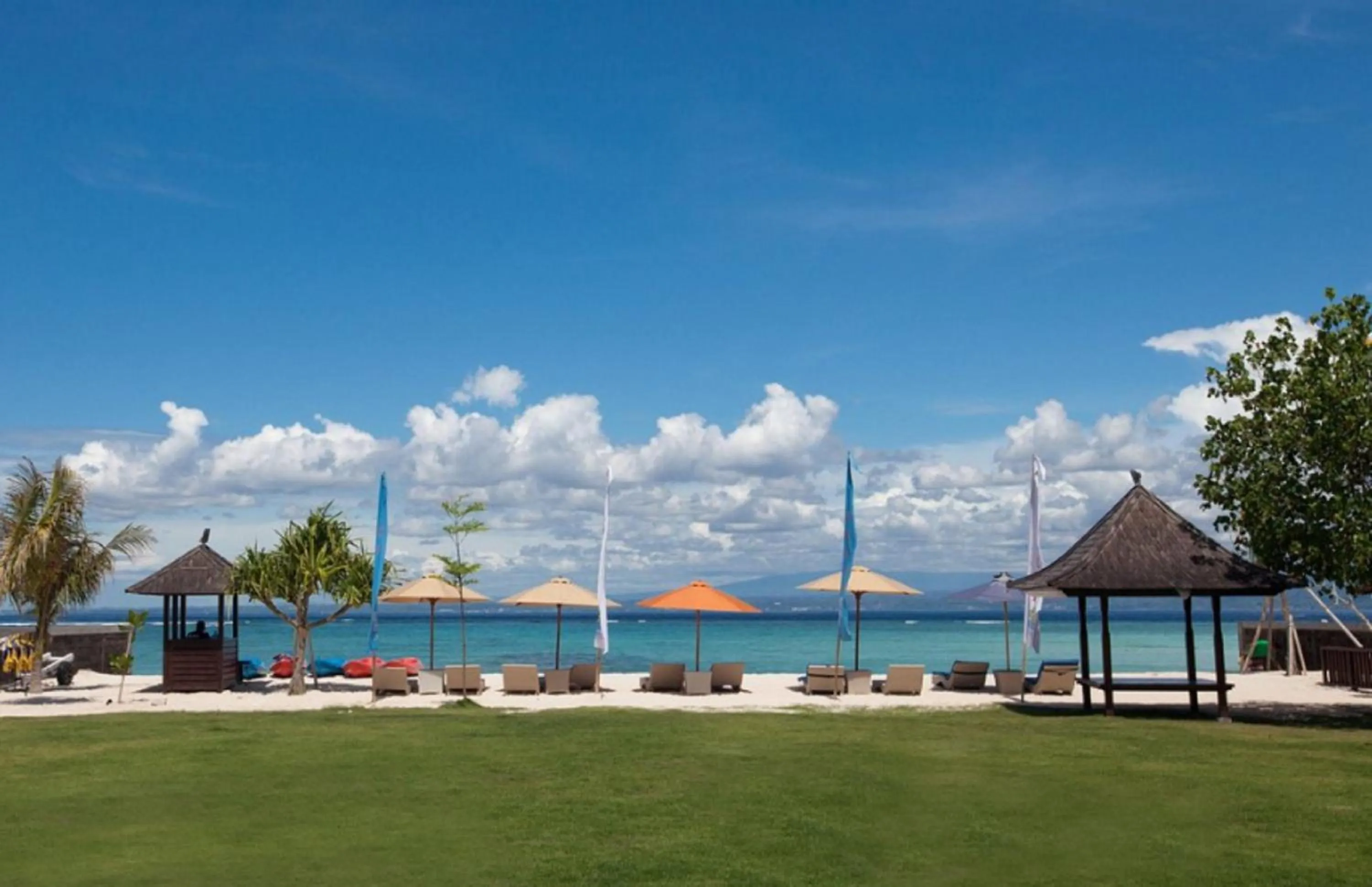 Garden in d'Nusa Beach Club and Resort