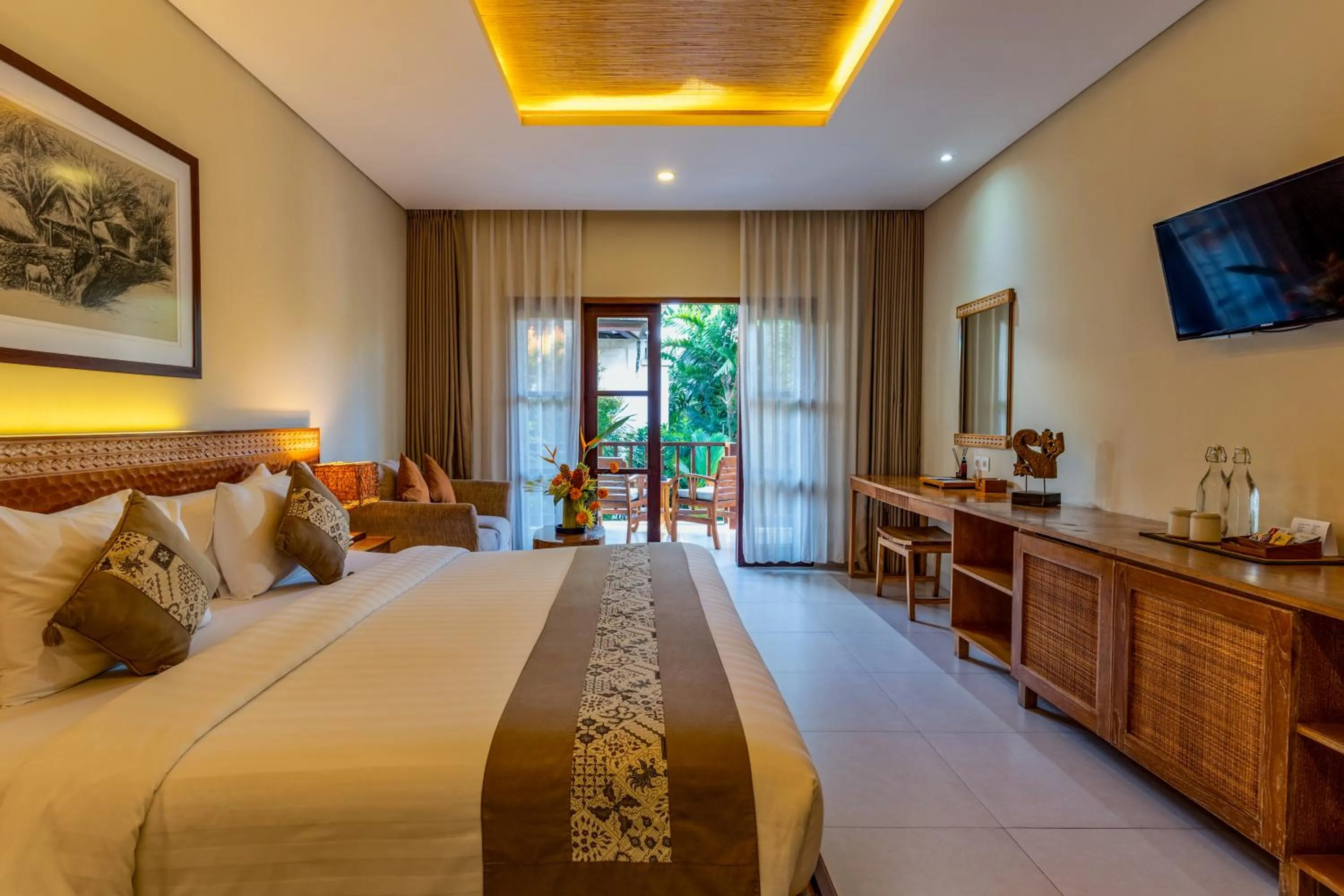 Bed in Radha Phala Resort & Spa