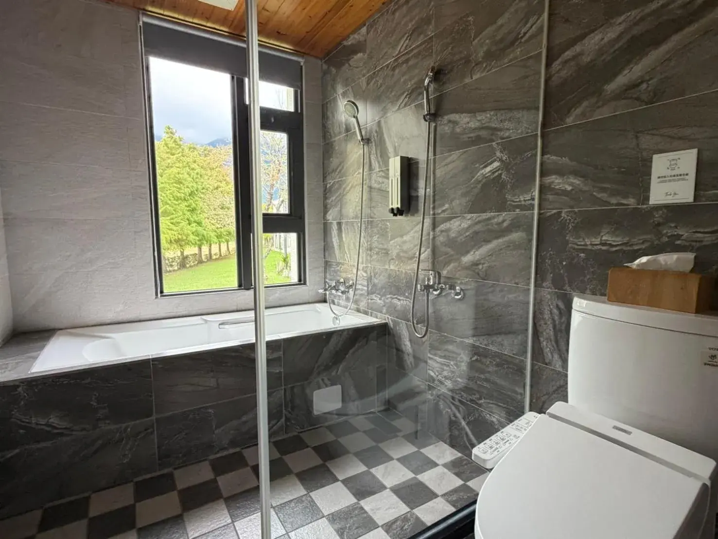 Deluxe Quadruple Room with Bath in Simple Life B&B Deluxe Quadruple Room with Bath in Simple Life B&B