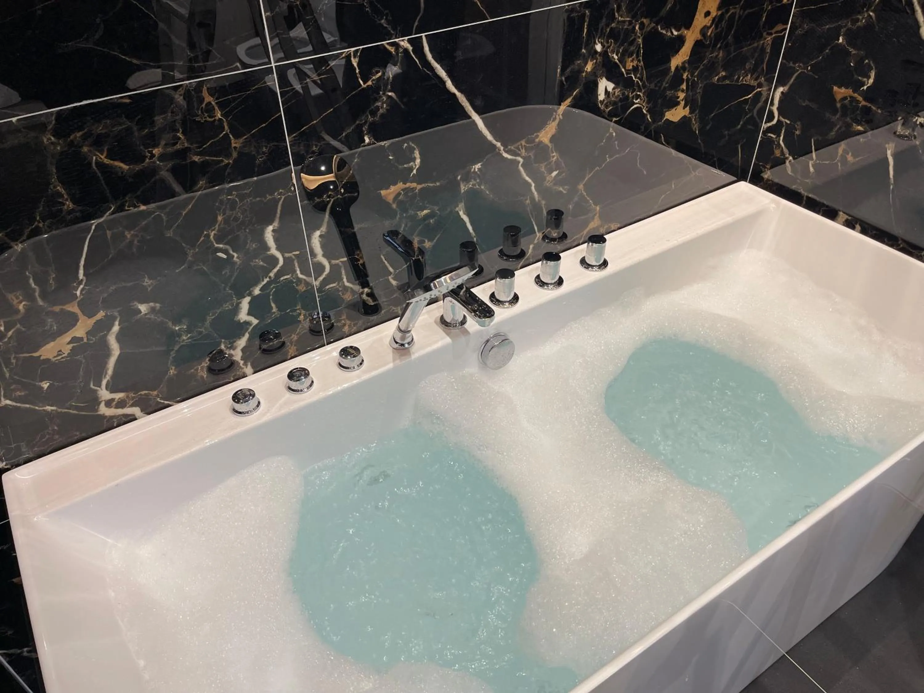 Hot Tub in HOTEL VILA 15 - CENTER