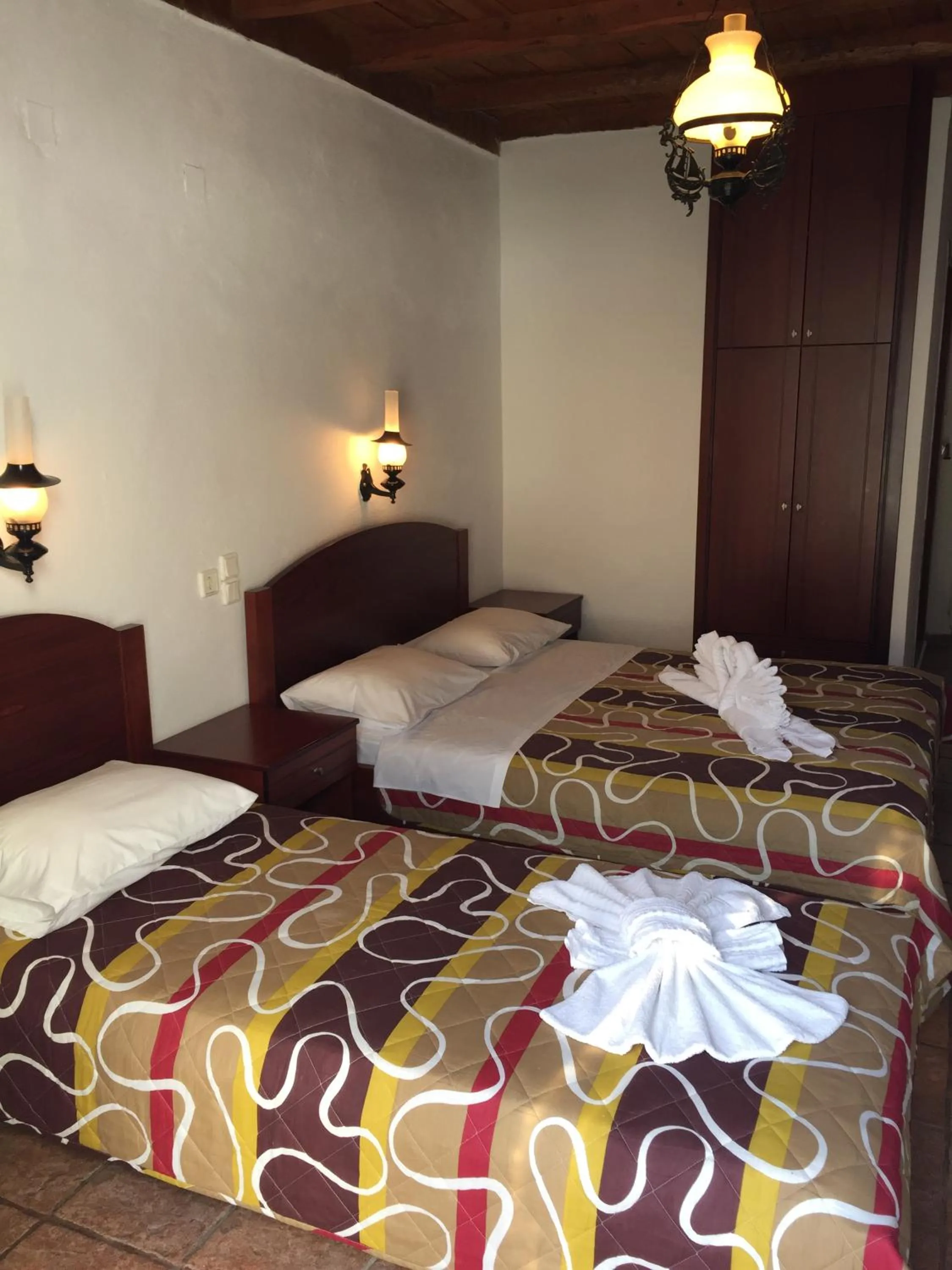 Photo of the whole room, Bed in Daskalogiannis Hotel