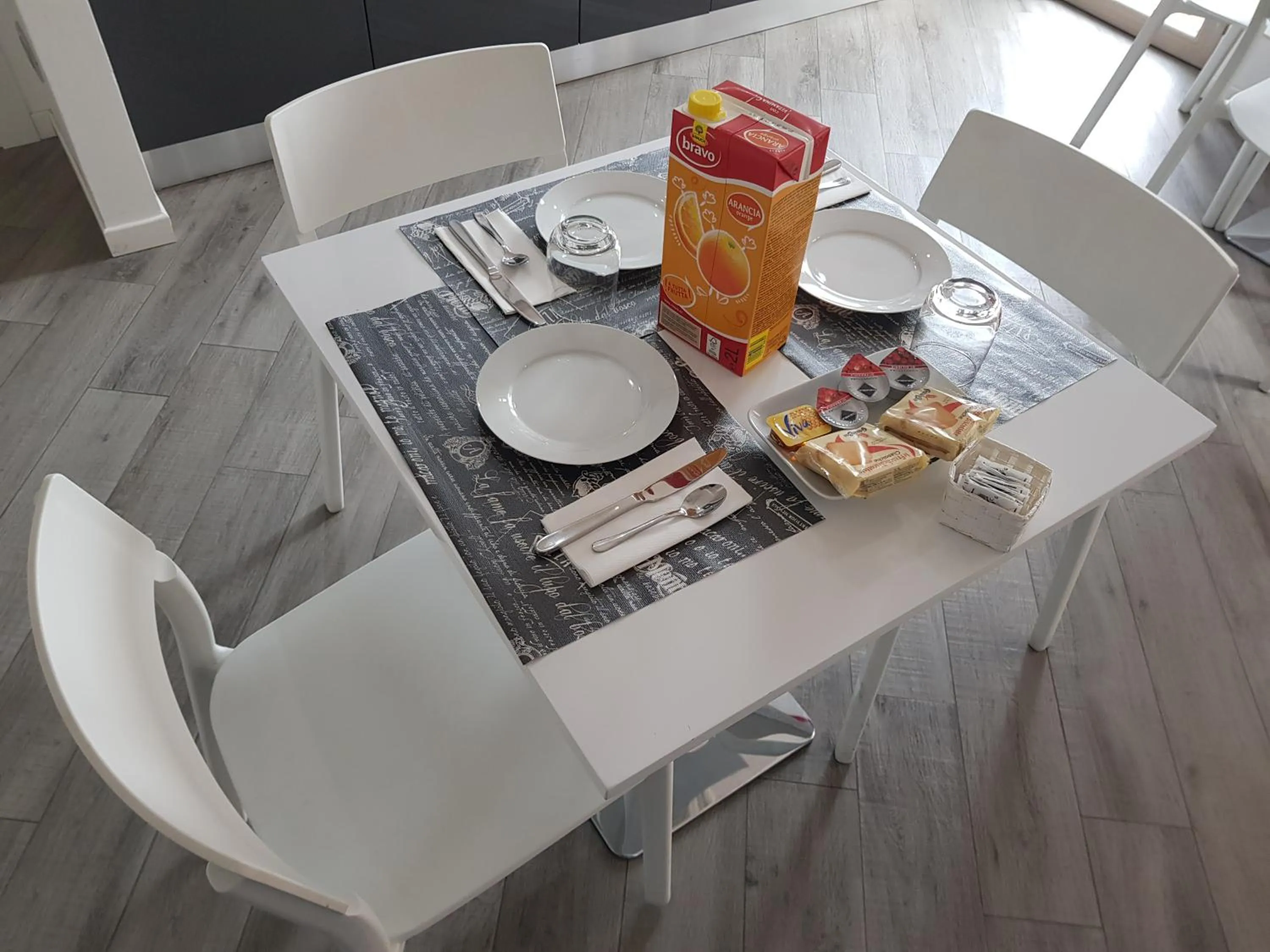 Italian breakfast in La Lira