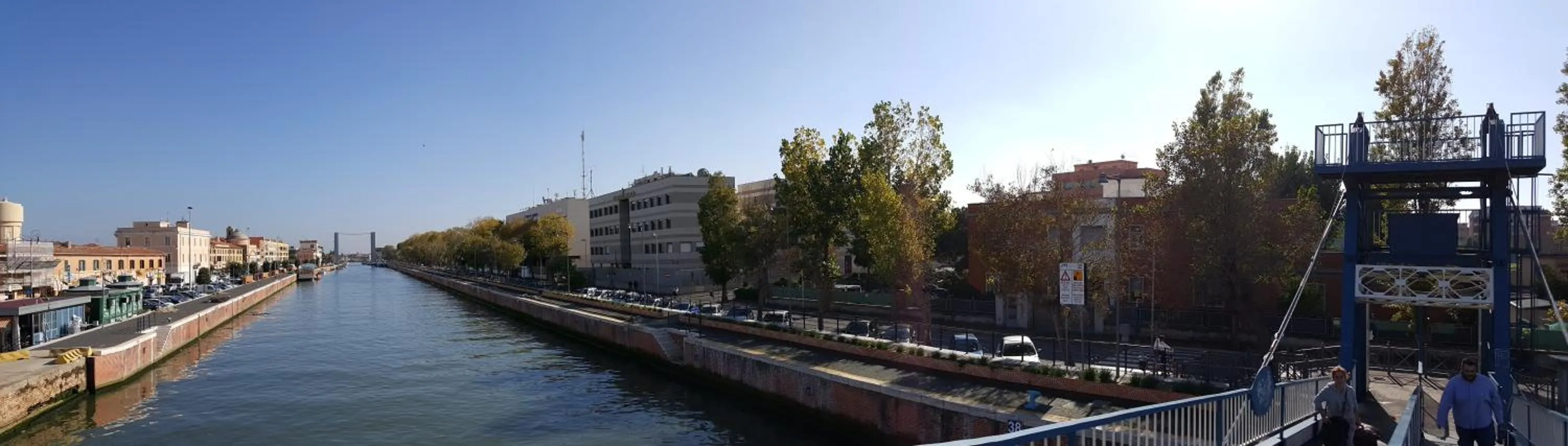 Nearby landmark in La Lira