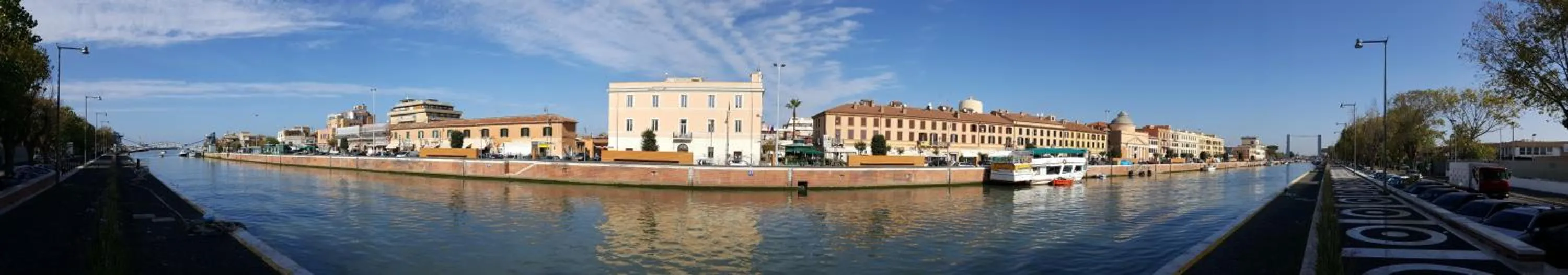 Nearby landmark in La Lira