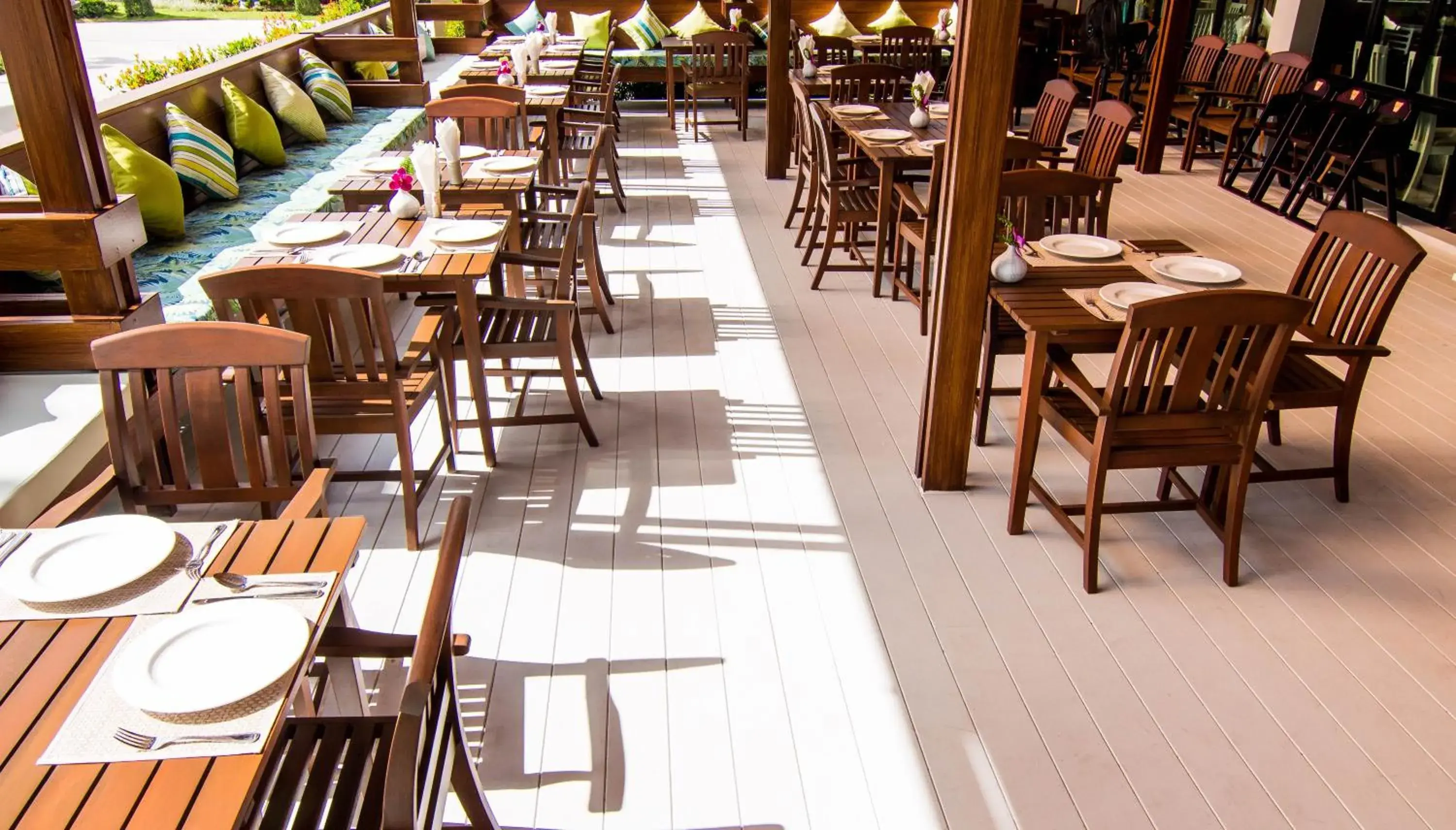 Restaurant/places to eat in The Phu Beach Hotel - SHA Plus Restaurant/places to eat in The Phu Beach Hotel - SHA Plus