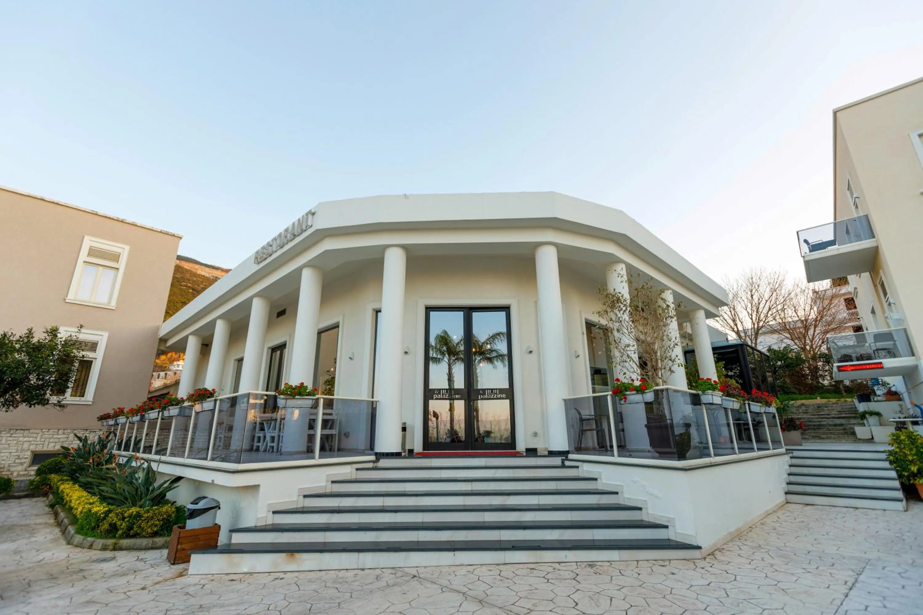 Restaurant/places to eat in Le Palazzine Hotel