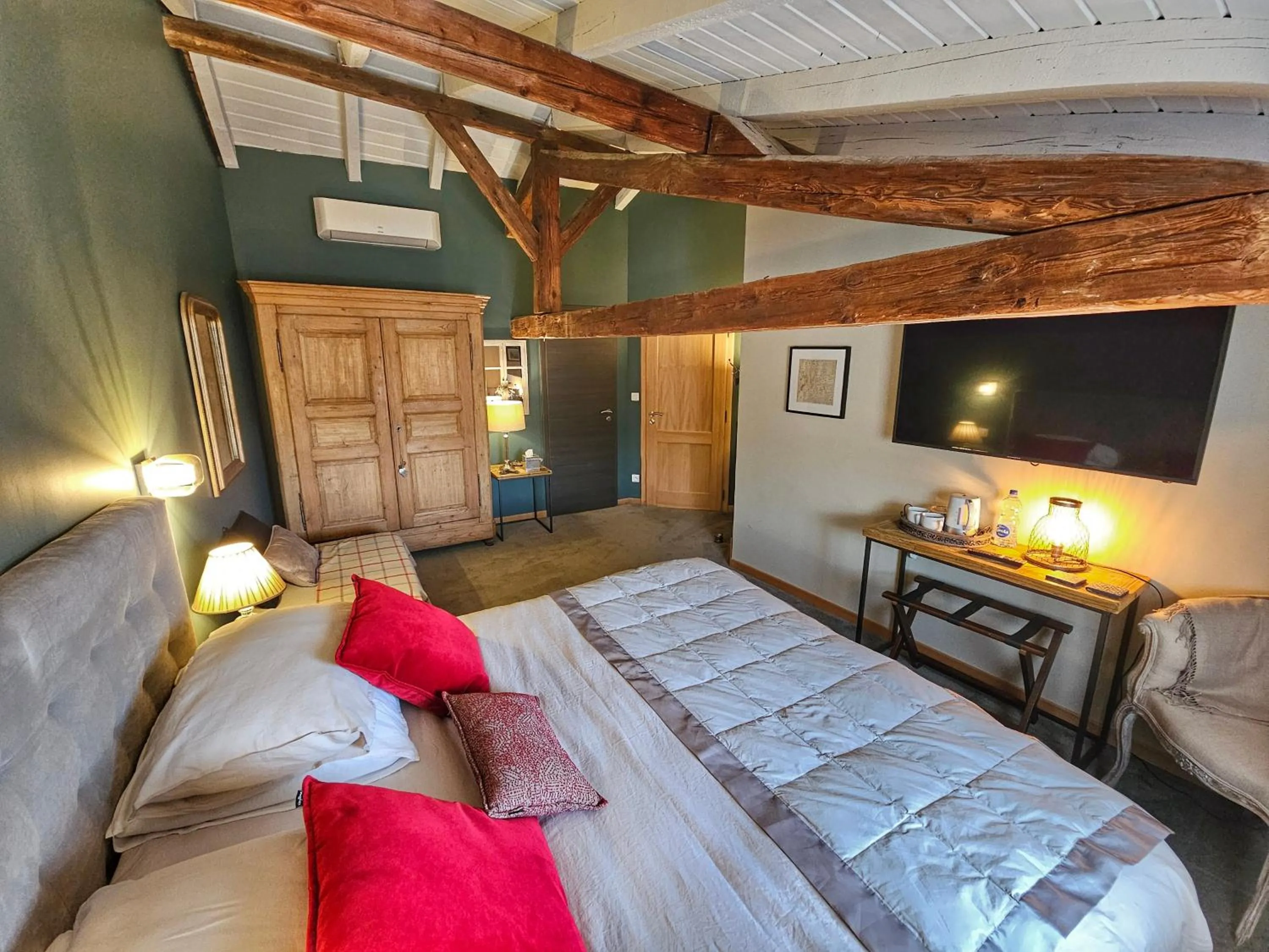 Bed in La Grange du couvent B&B