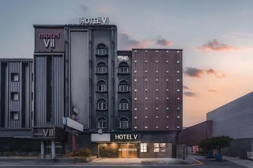 V Hotel