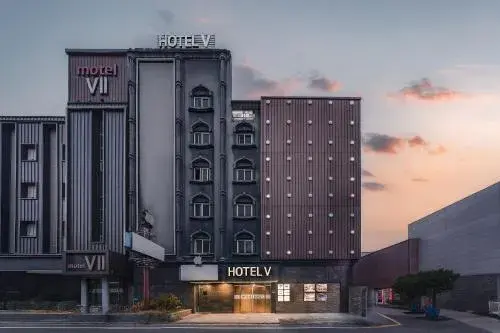 V Hotel V Hotel