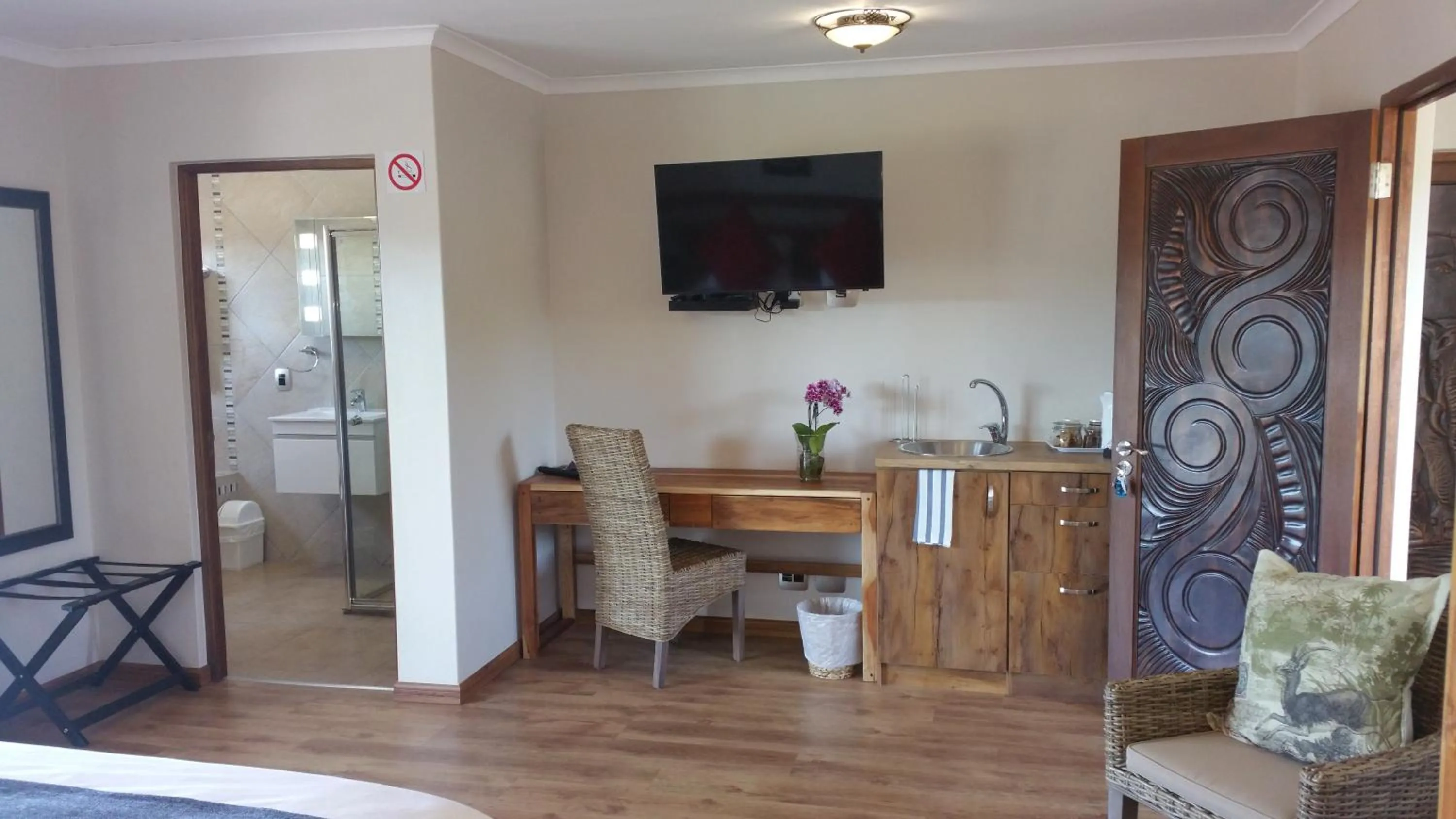 Kitchen or kitchenette in Lala Panzi B&B