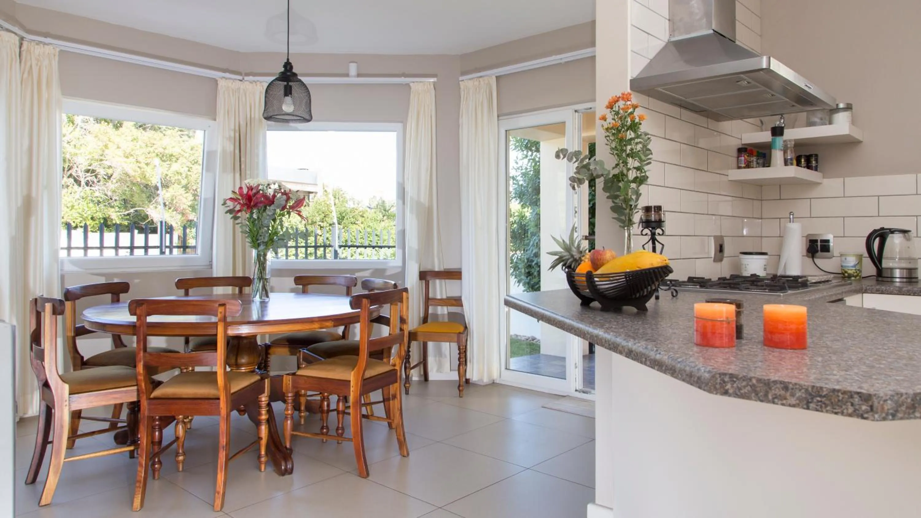 Kitchen or kitchenette in Lala Panzi B&B