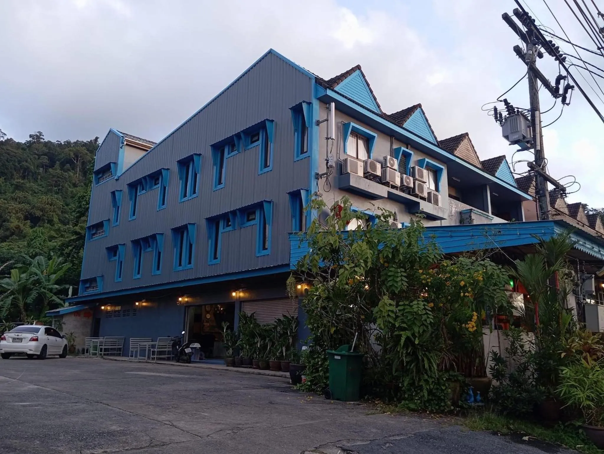Property building in Seabox Khaolak Hostel