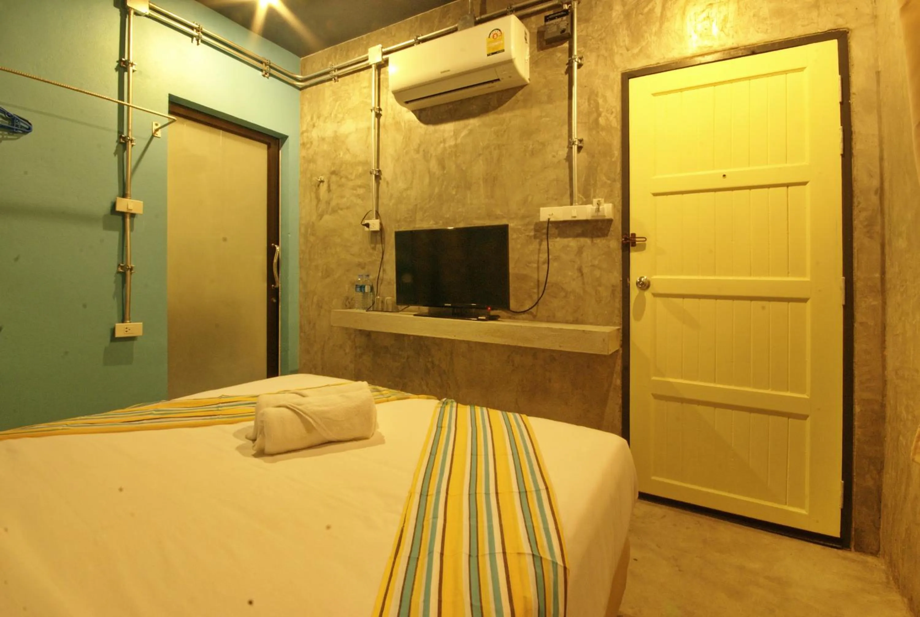 Bed in Seabox Khaolak Hostel