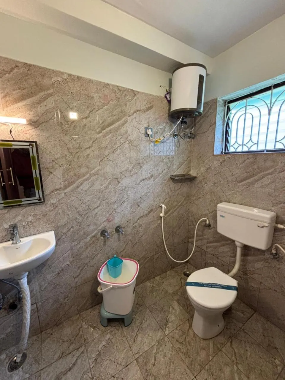 Ponmurugan Residency