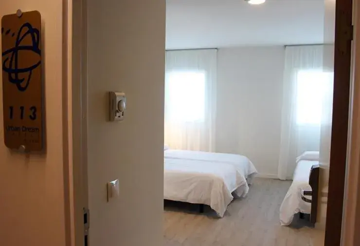 Bed in Checkin Urban Nevada Bed in Checkin Urban Nevada