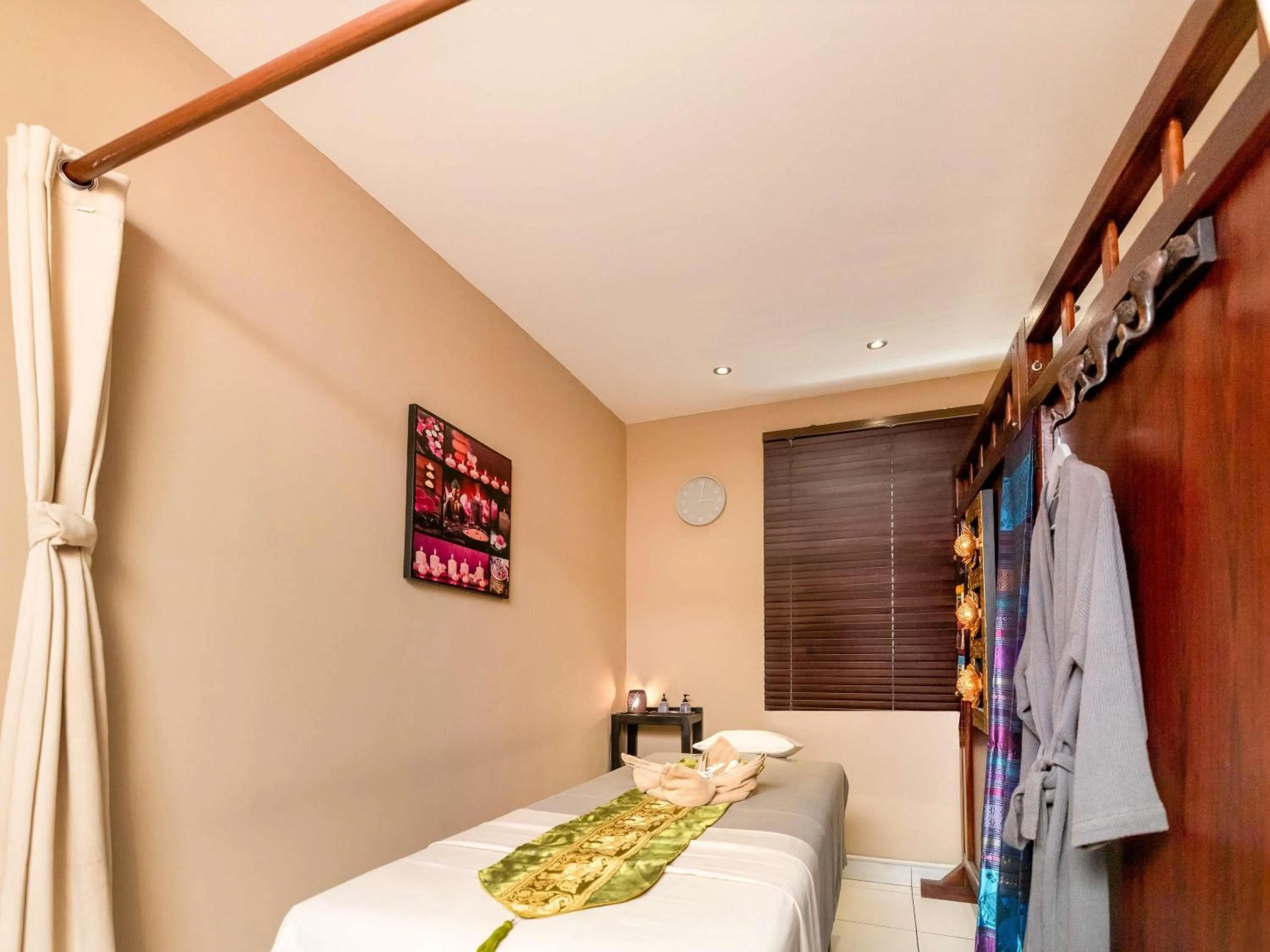 Spa and wellness centre/facilities in Ibis Styles Accra Airport