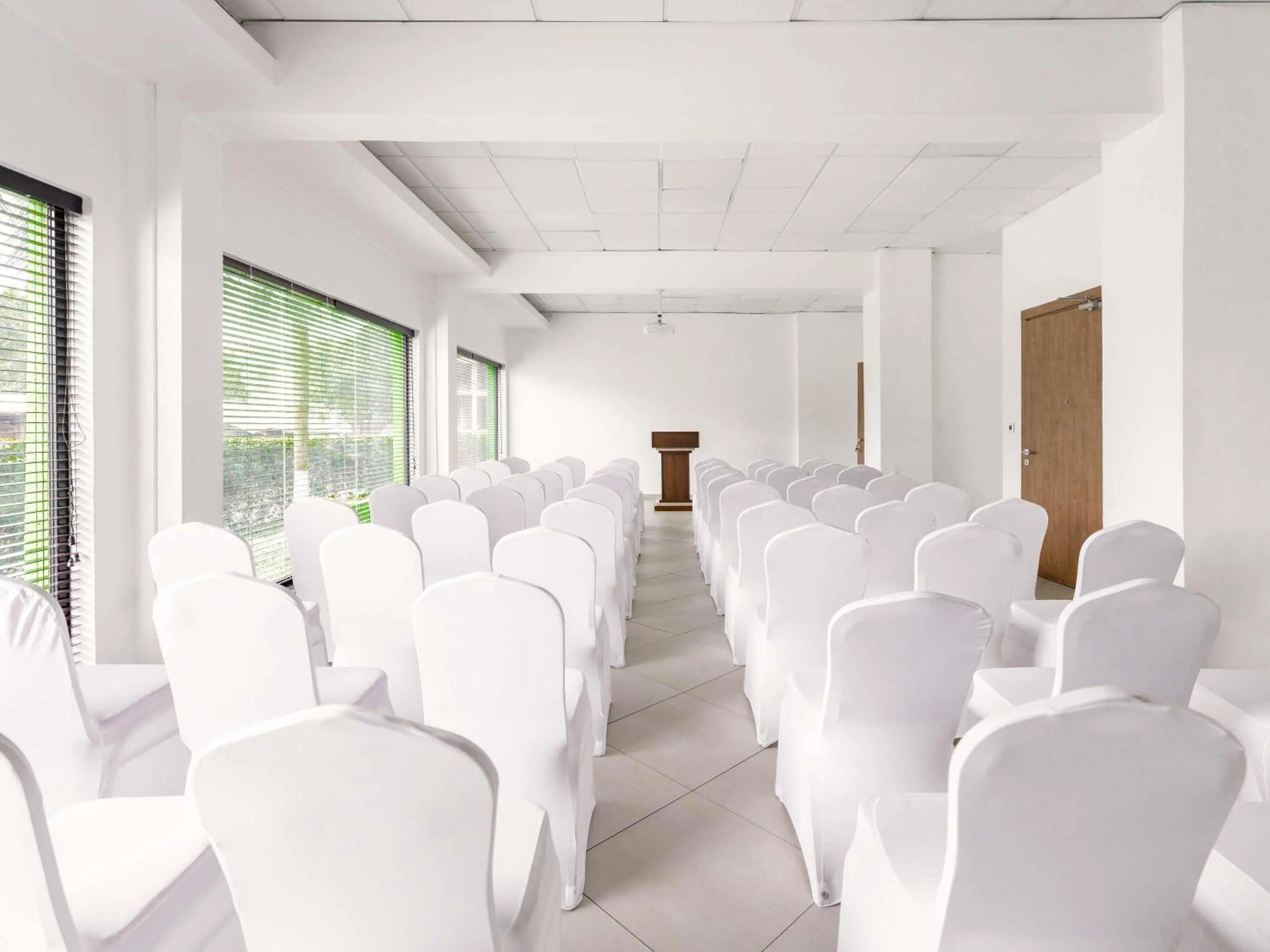 Meeting/conference room in Ibis Styles Accra Airport