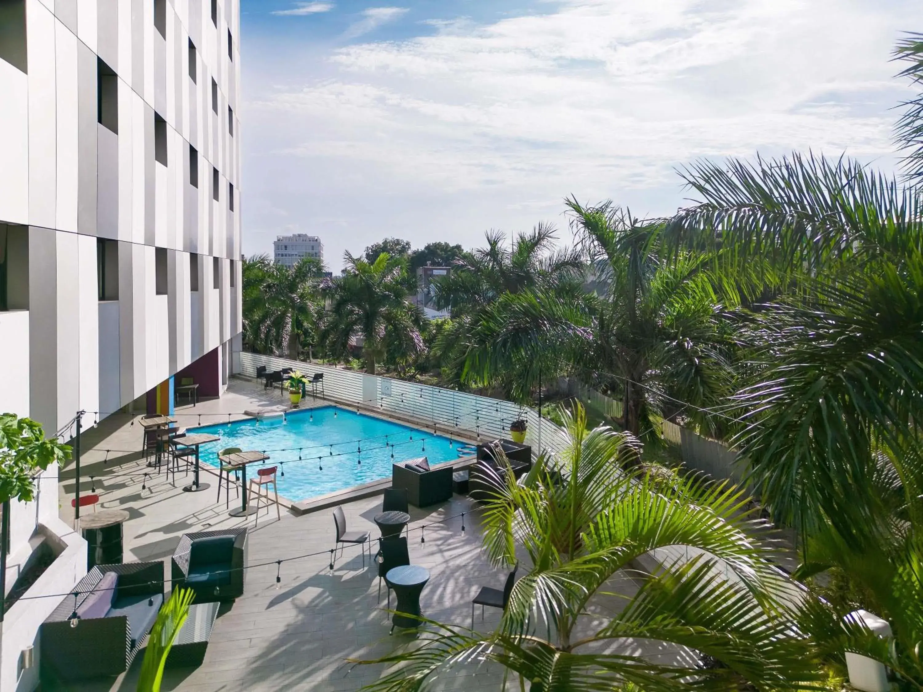 Pool view in Ibis Styles Accra Airport Pool view in Ibis Styles Accra Airport