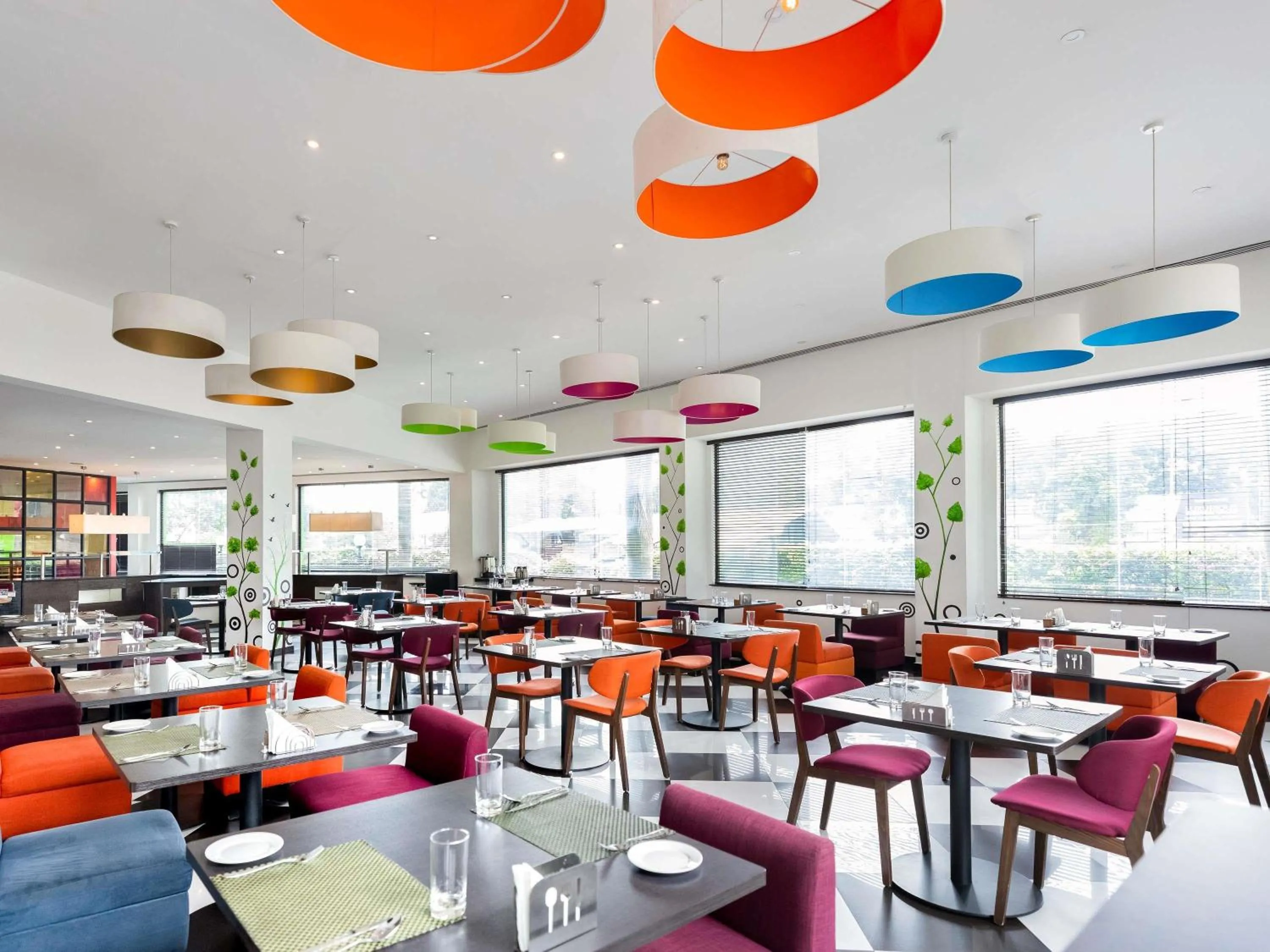Restaurant/places to eat in Ibis Styles Accra Airport