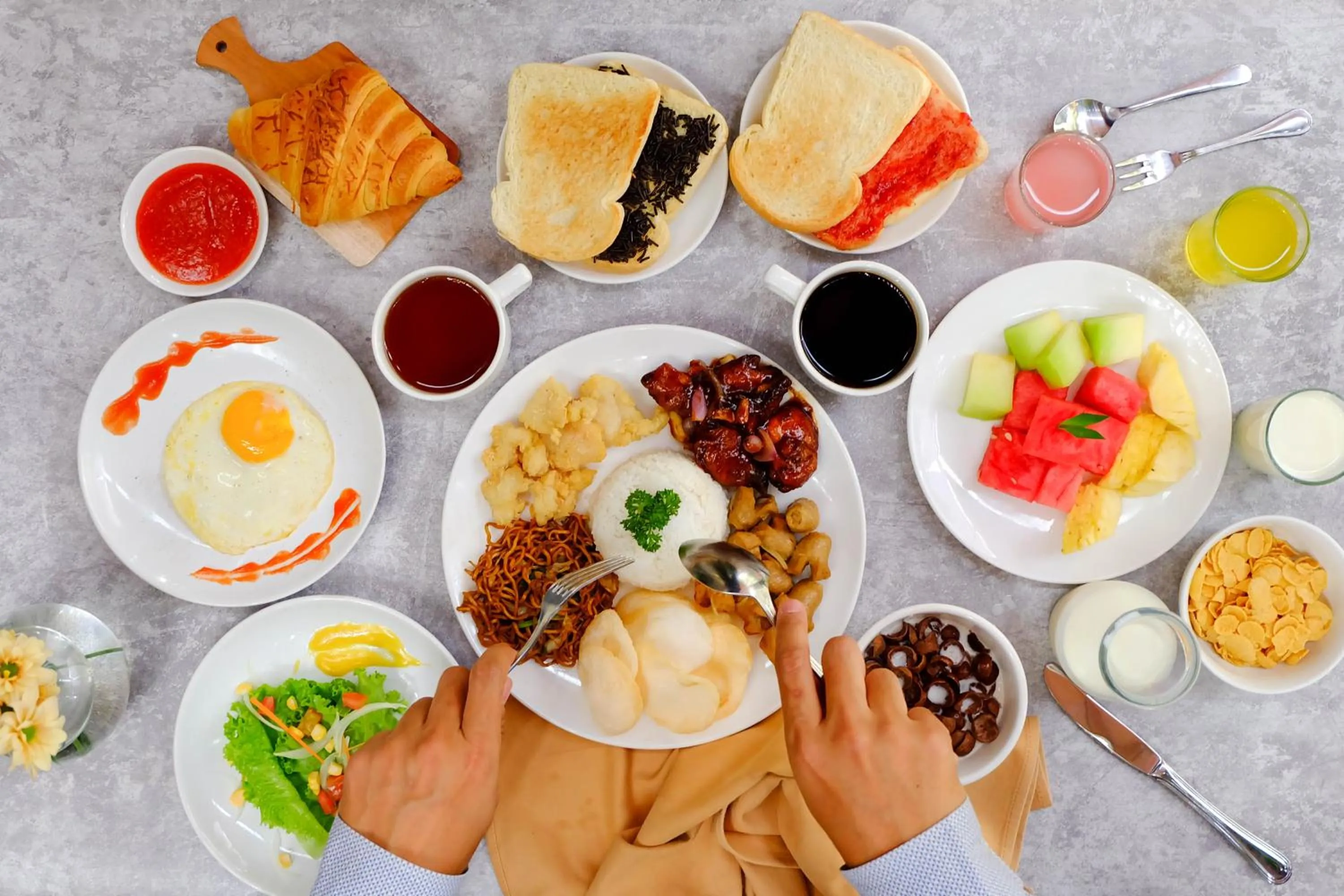 Food and drinks in Deka Hotel Surabaya HR Muhammad