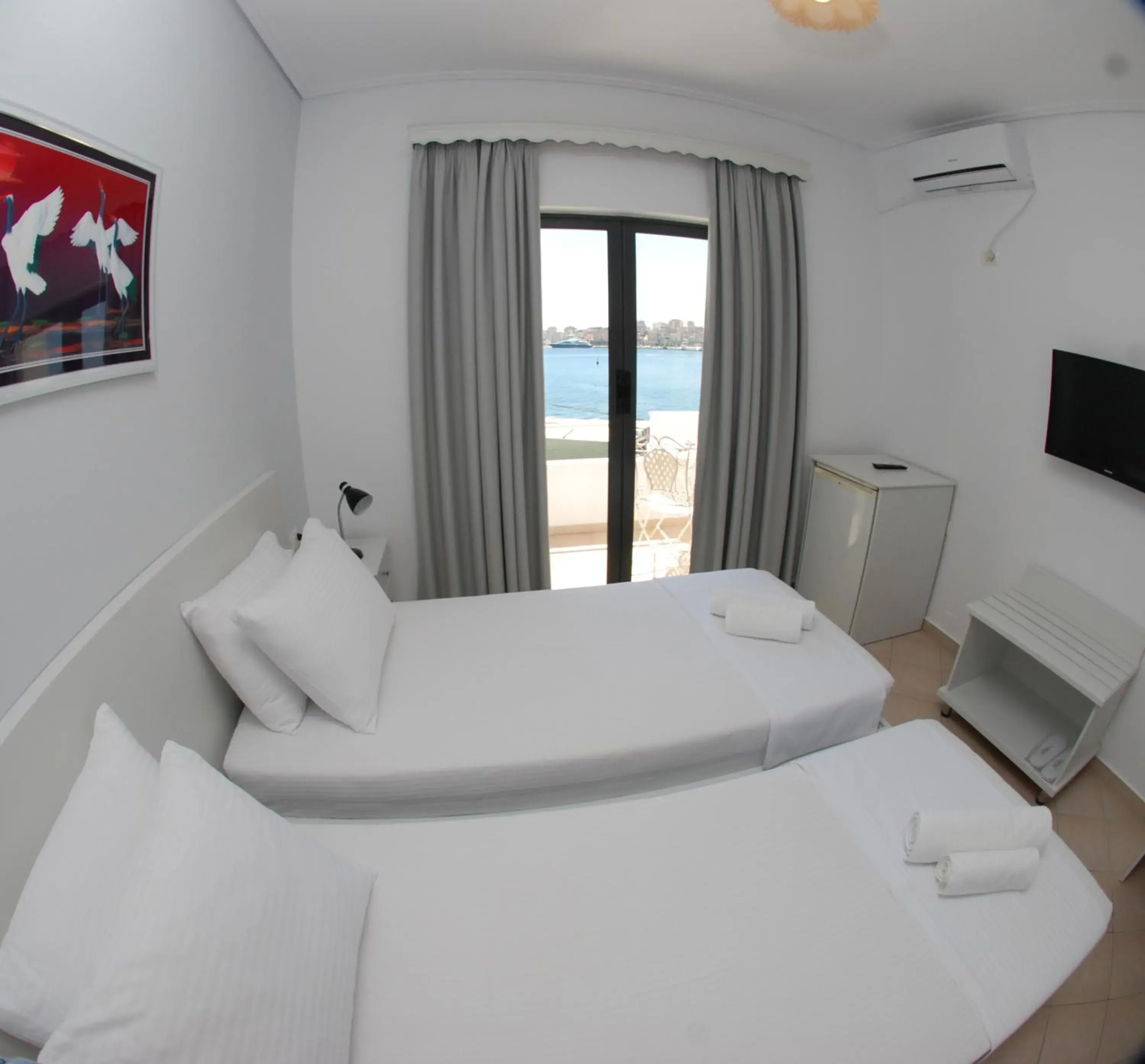 Deluxe Double or Twin Room with Sea View - single occupancy in Hotel MS Deluxe Double or Twin Room with Sea View - single occupancy in Hotel MS