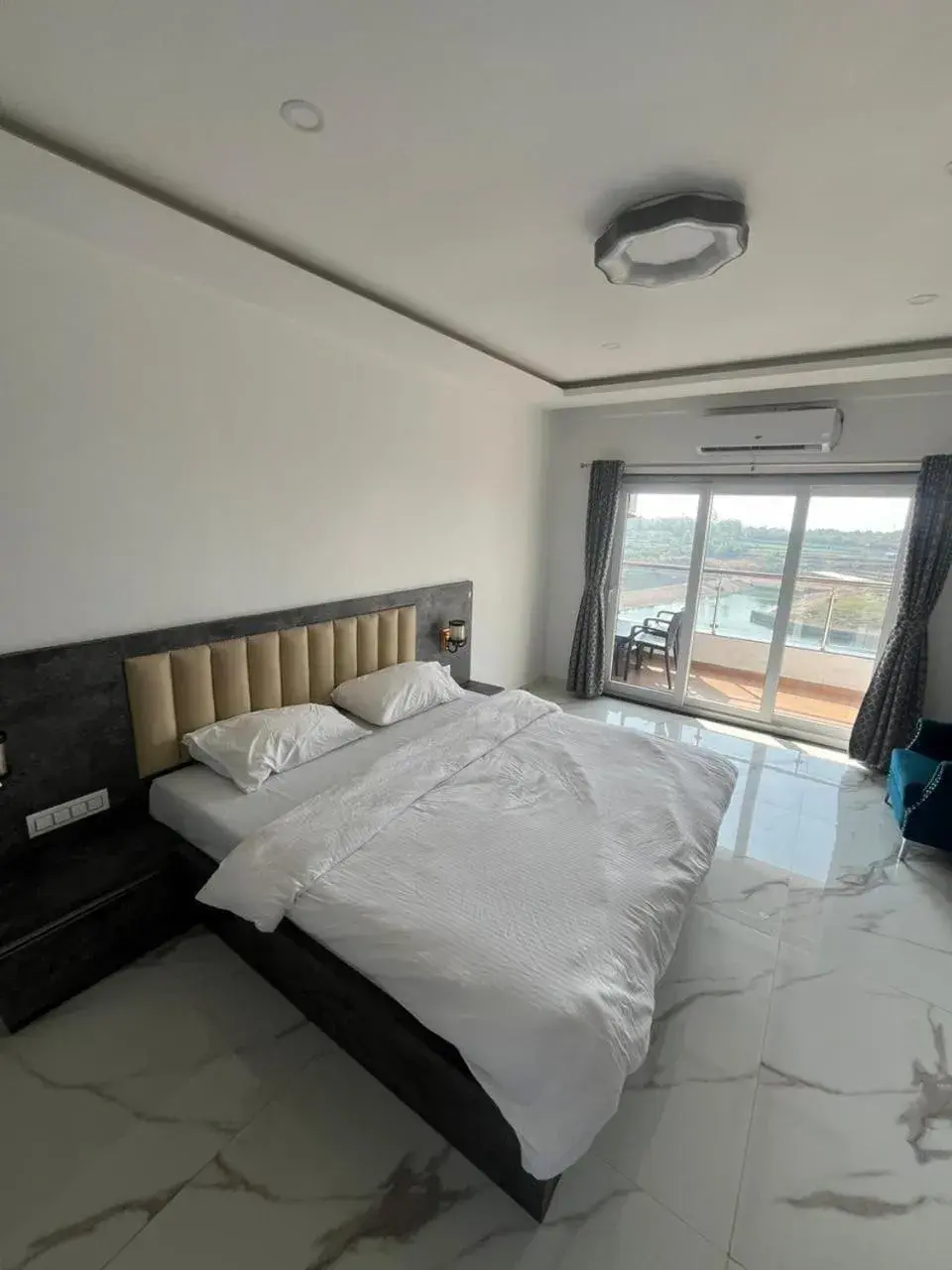 Bed in Silver Spring Resort Bed in Silver Spring Resort