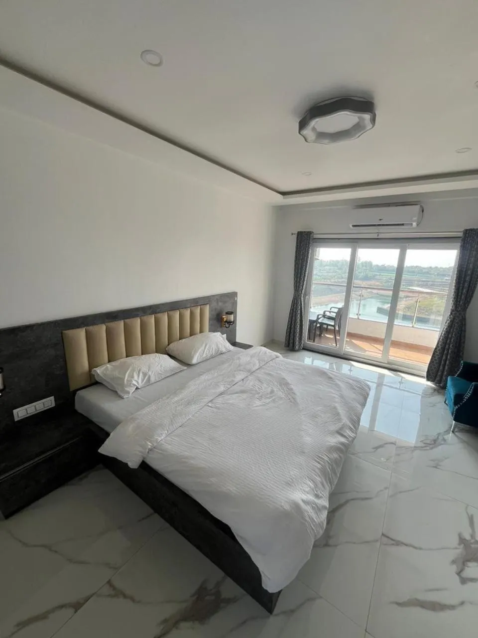 Bed in Silver Spring Resort