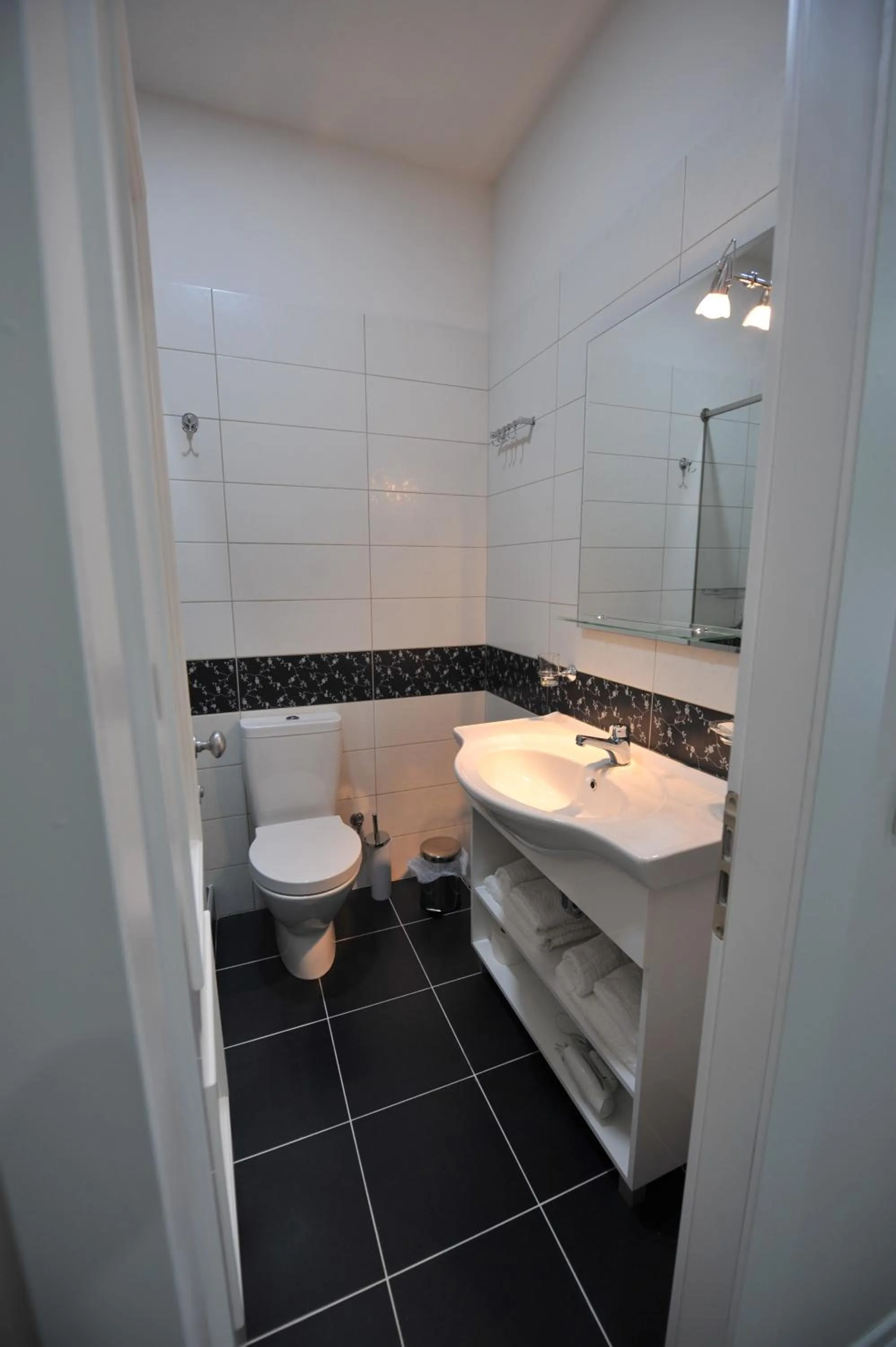 Bathroom in Rose Garden Hotel