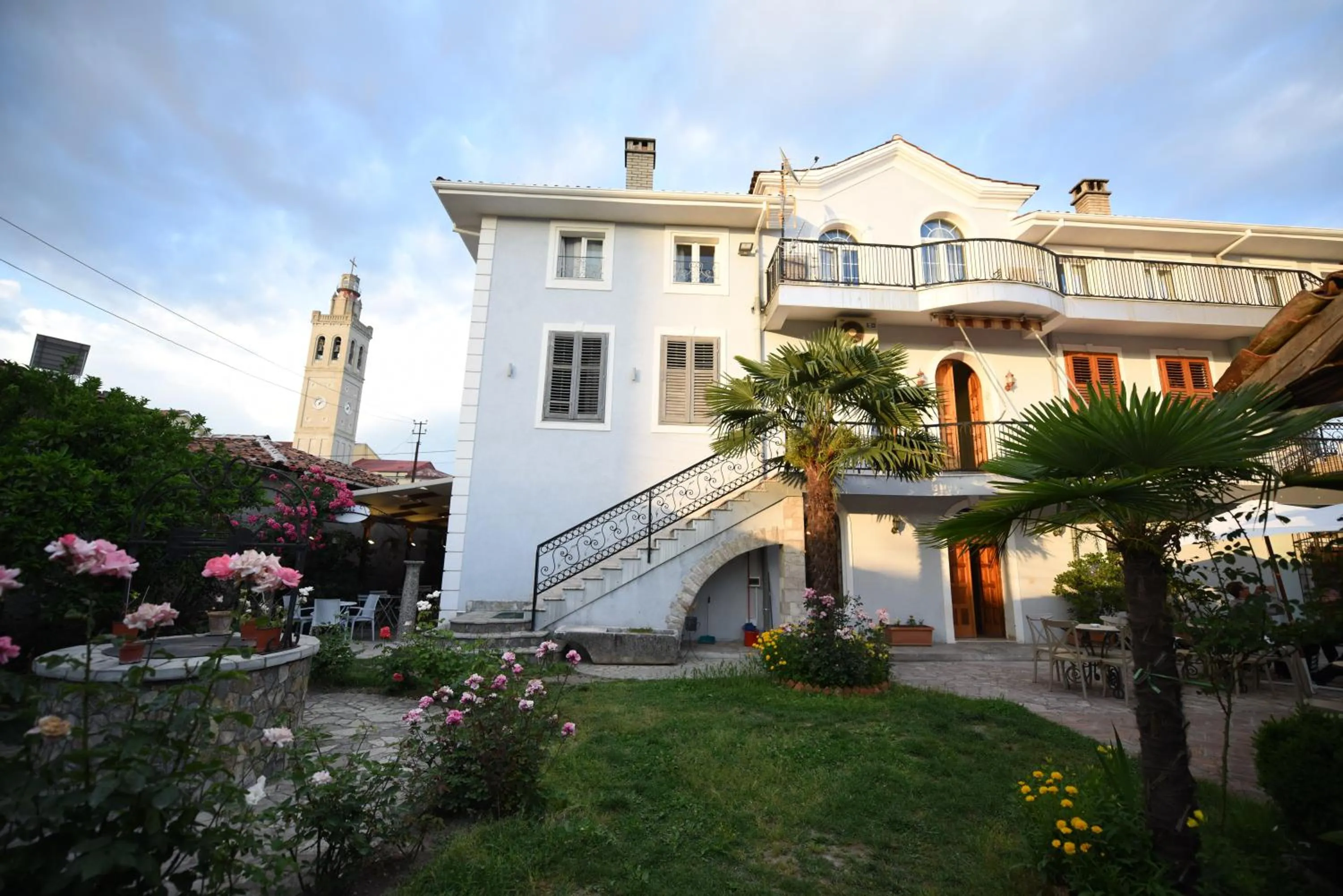 Property building in Rose Garden Hotel