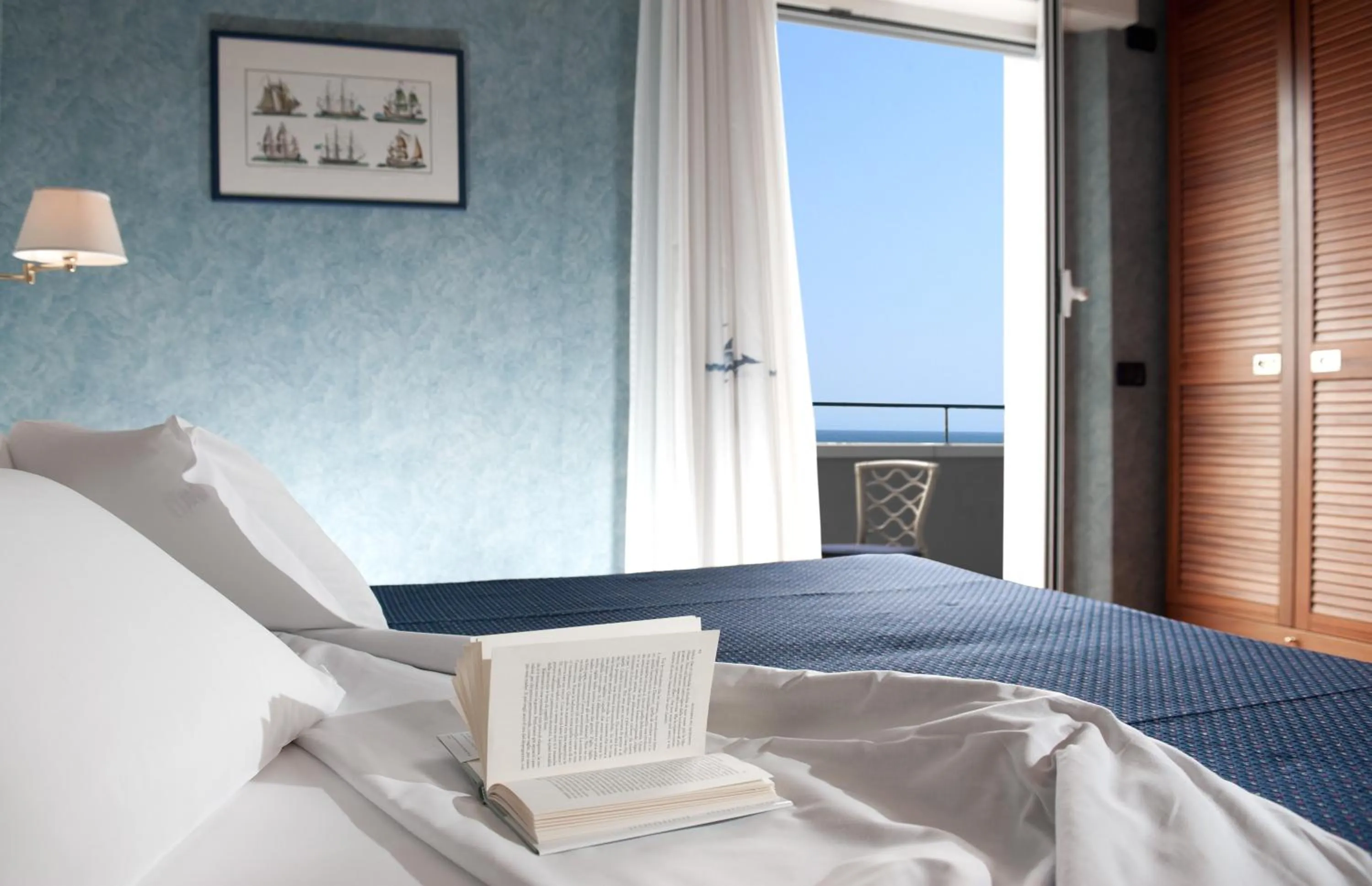 Bed in Atilius Hotel & Suites