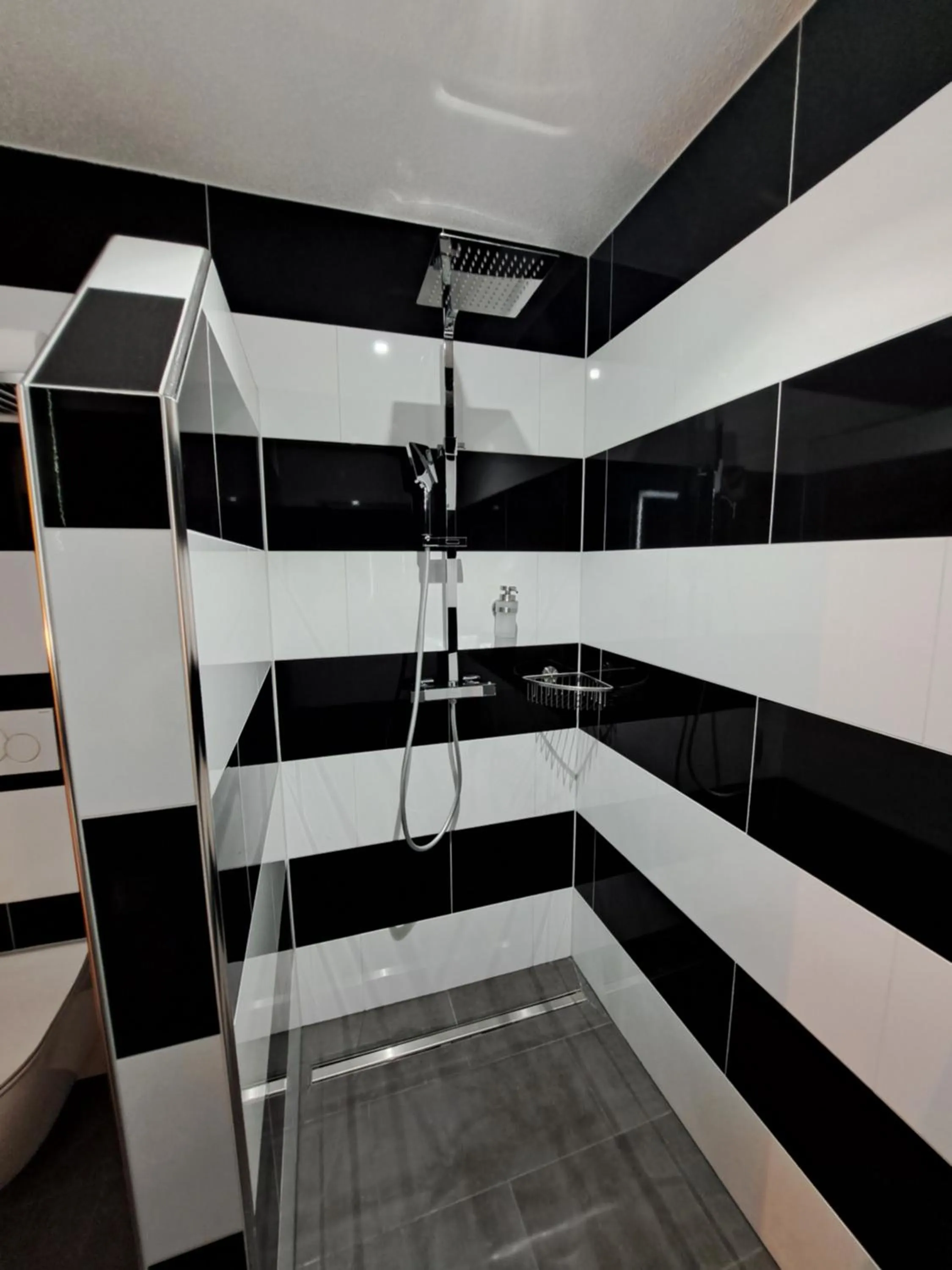 Shower in good bed biberist