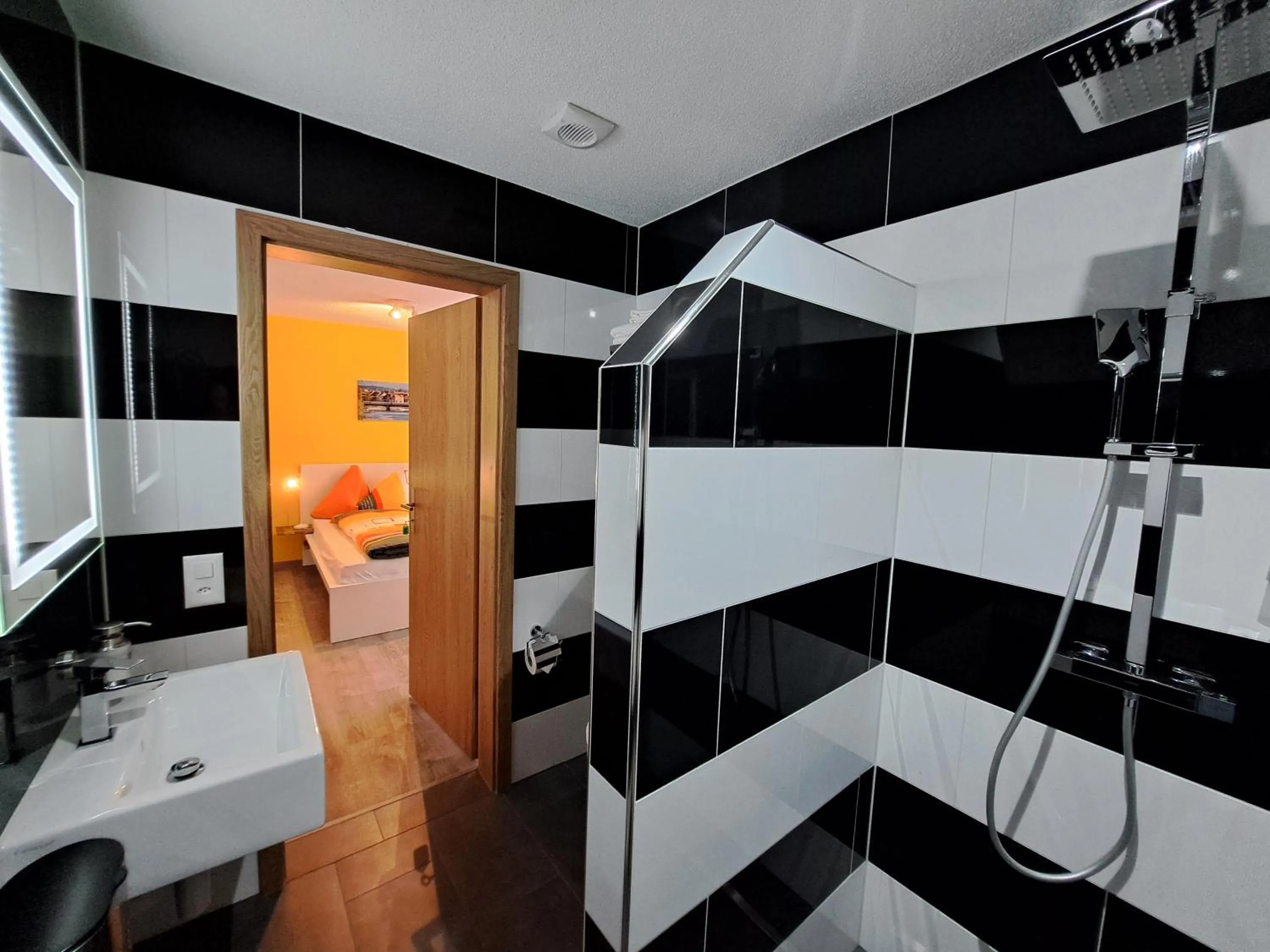 Shower in good bed biberist