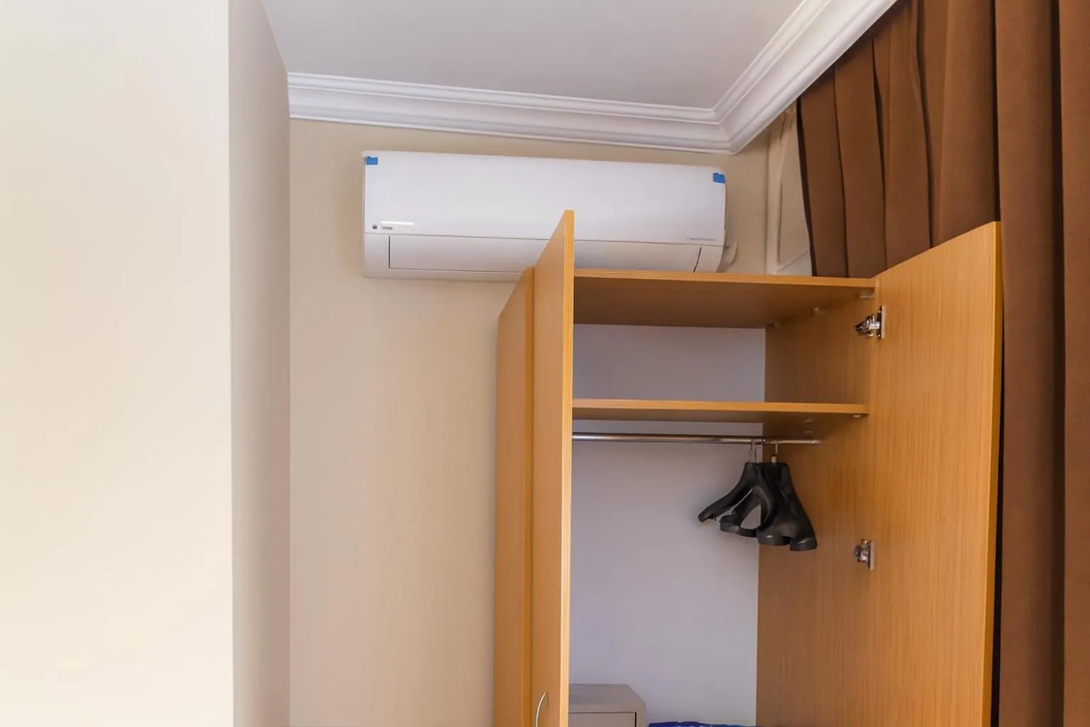 wardrobe in Lion Stone Hotel