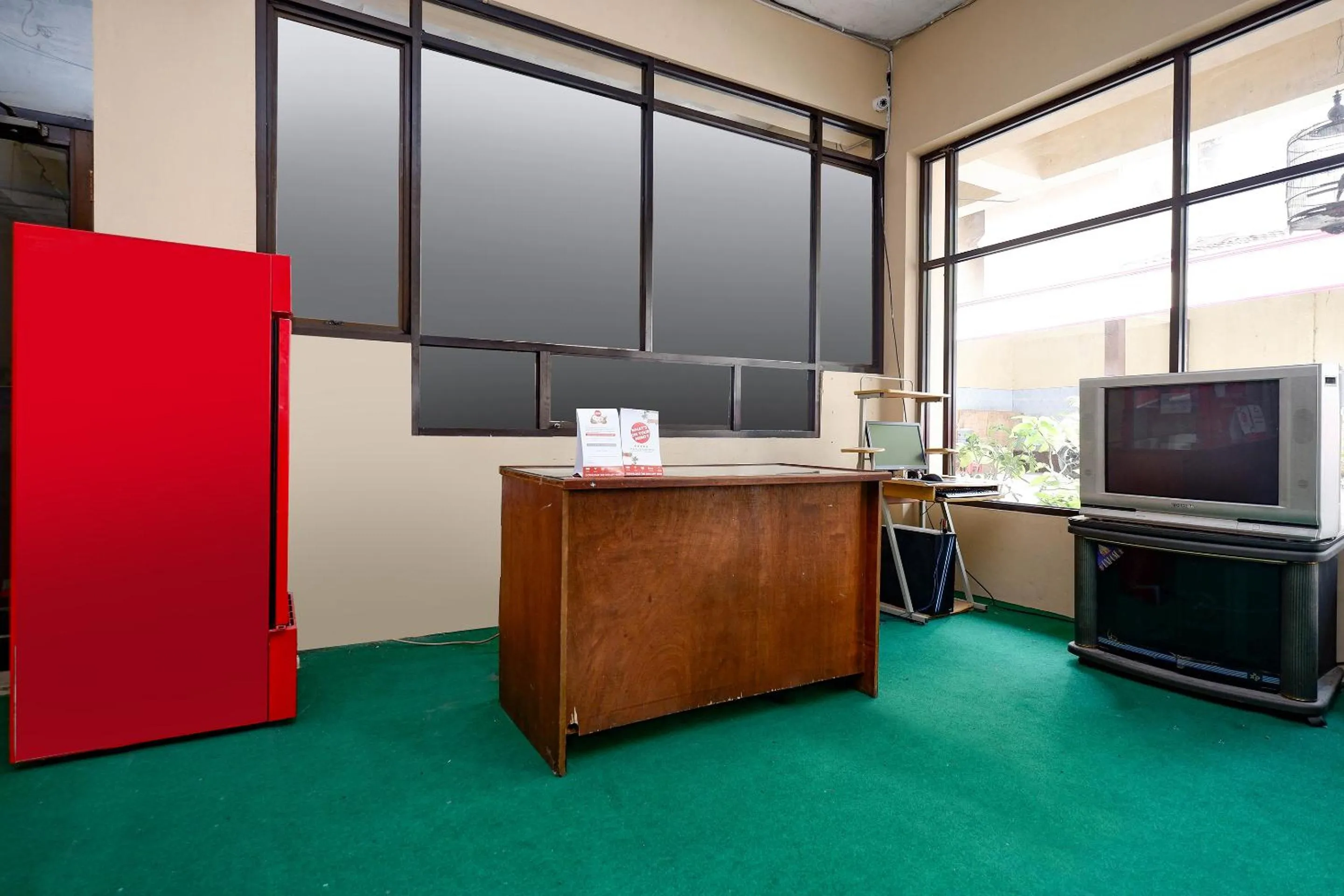 Lobby or reception in OYO 1706 Hotel H&w Solo