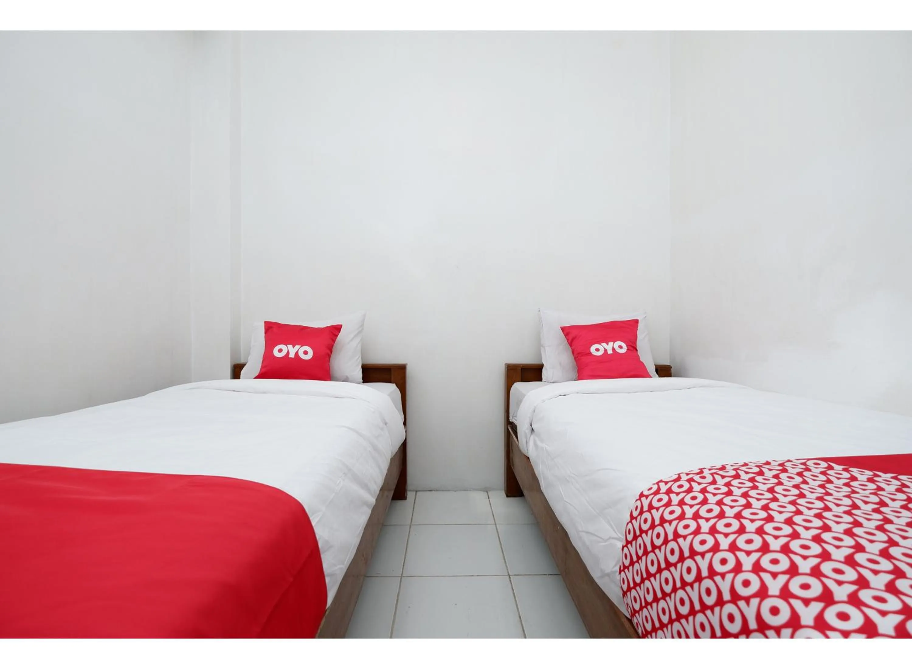 Bedroom, Bed in OYO 1706 Hotel H&w Solo