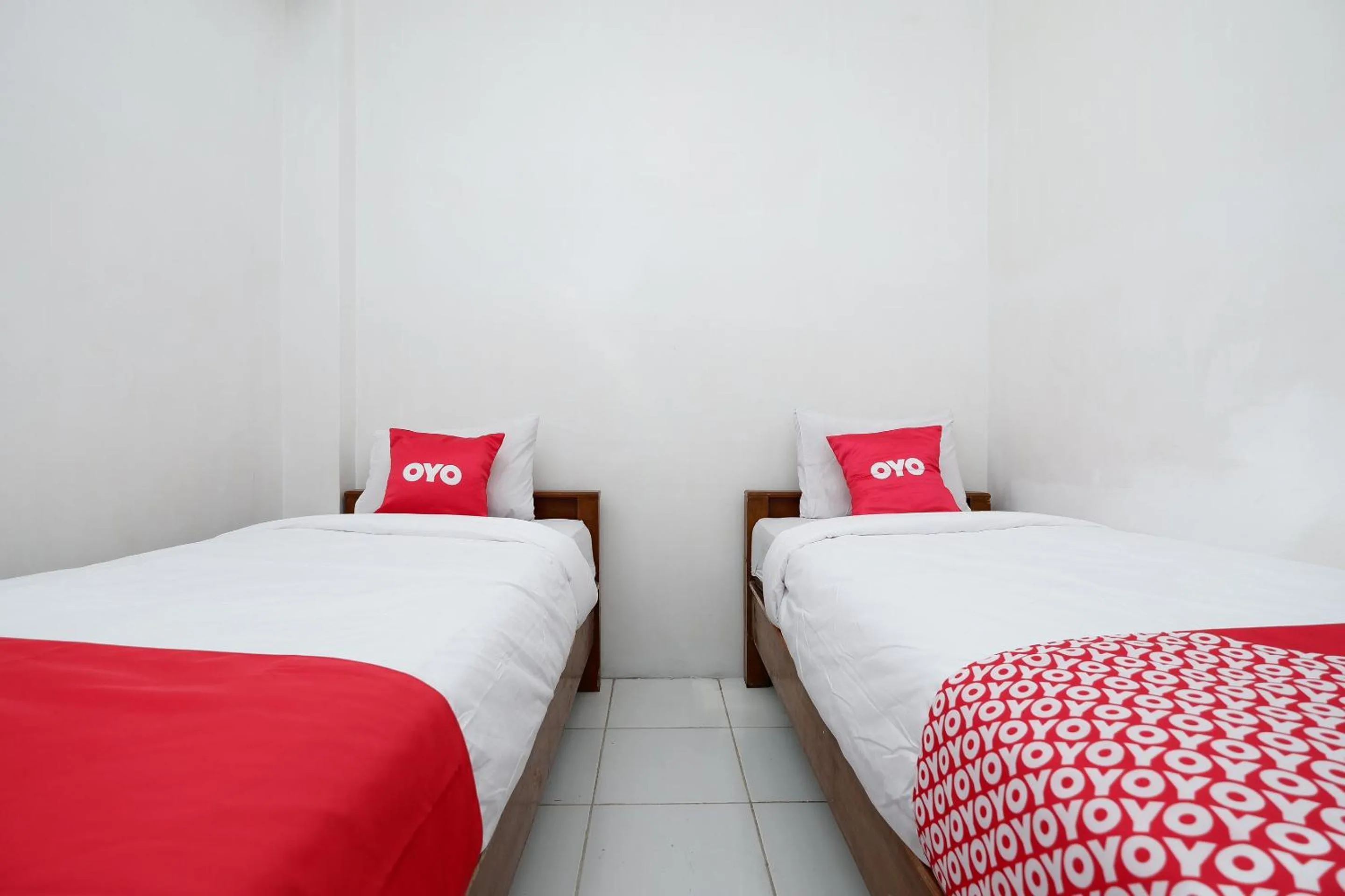 Bedroom, Bed in OYO 1706 Hotel H&w Solo
