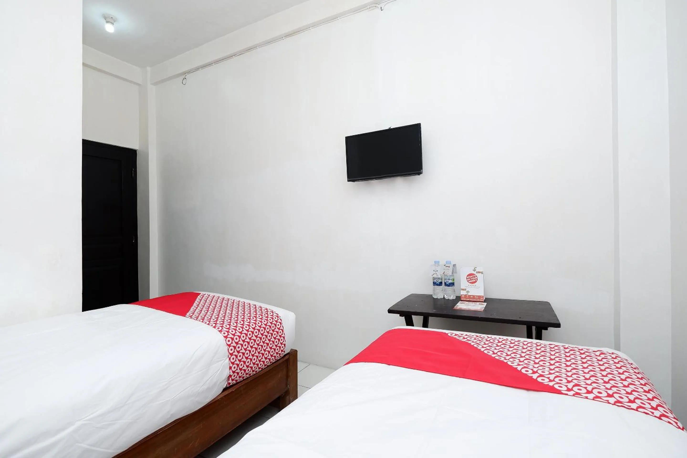 Bedroom, Bed in OYO 1706 Hotel H&w Solo
