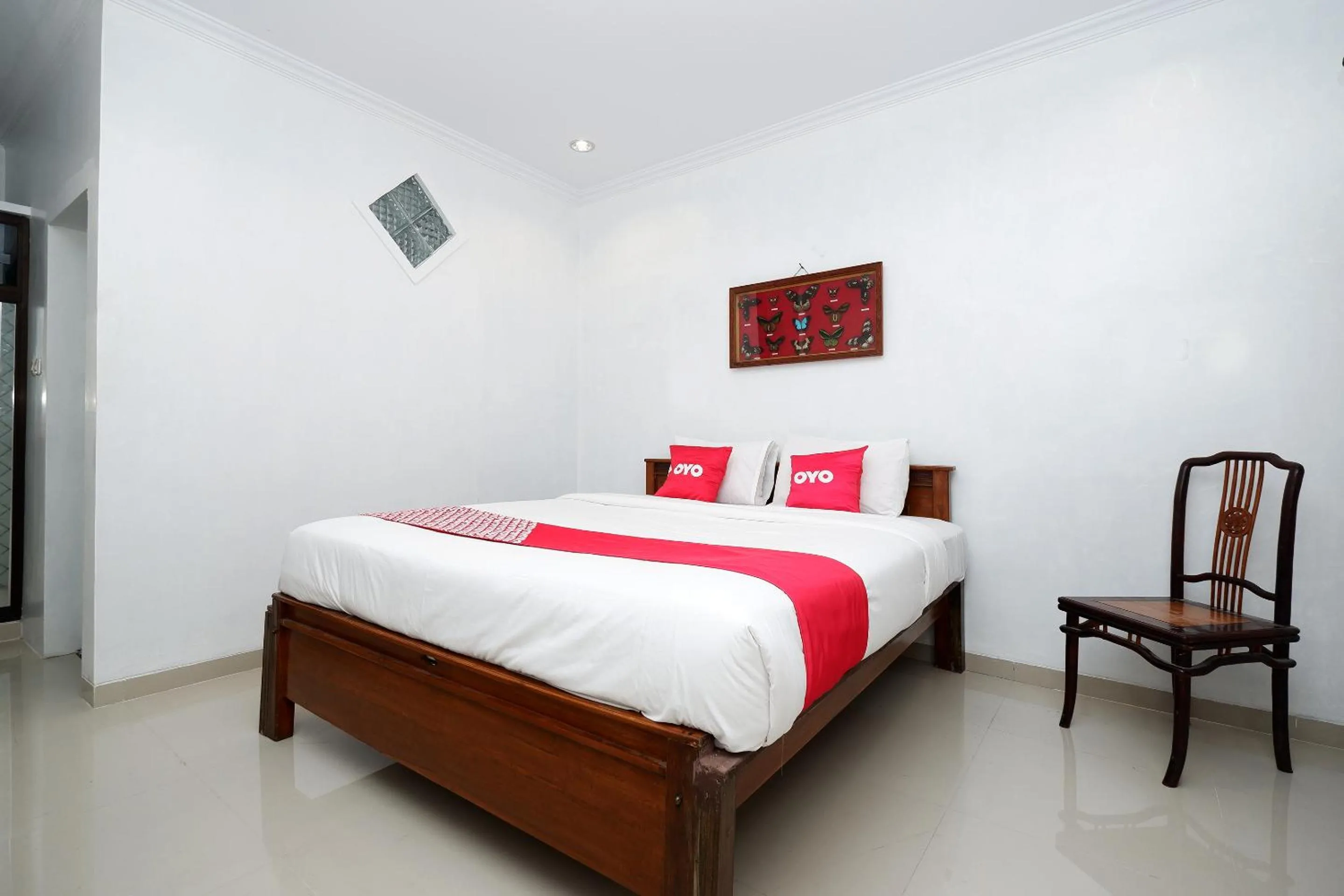 Bedroom, Bed in OYO 1706 Hotel H&w Solo