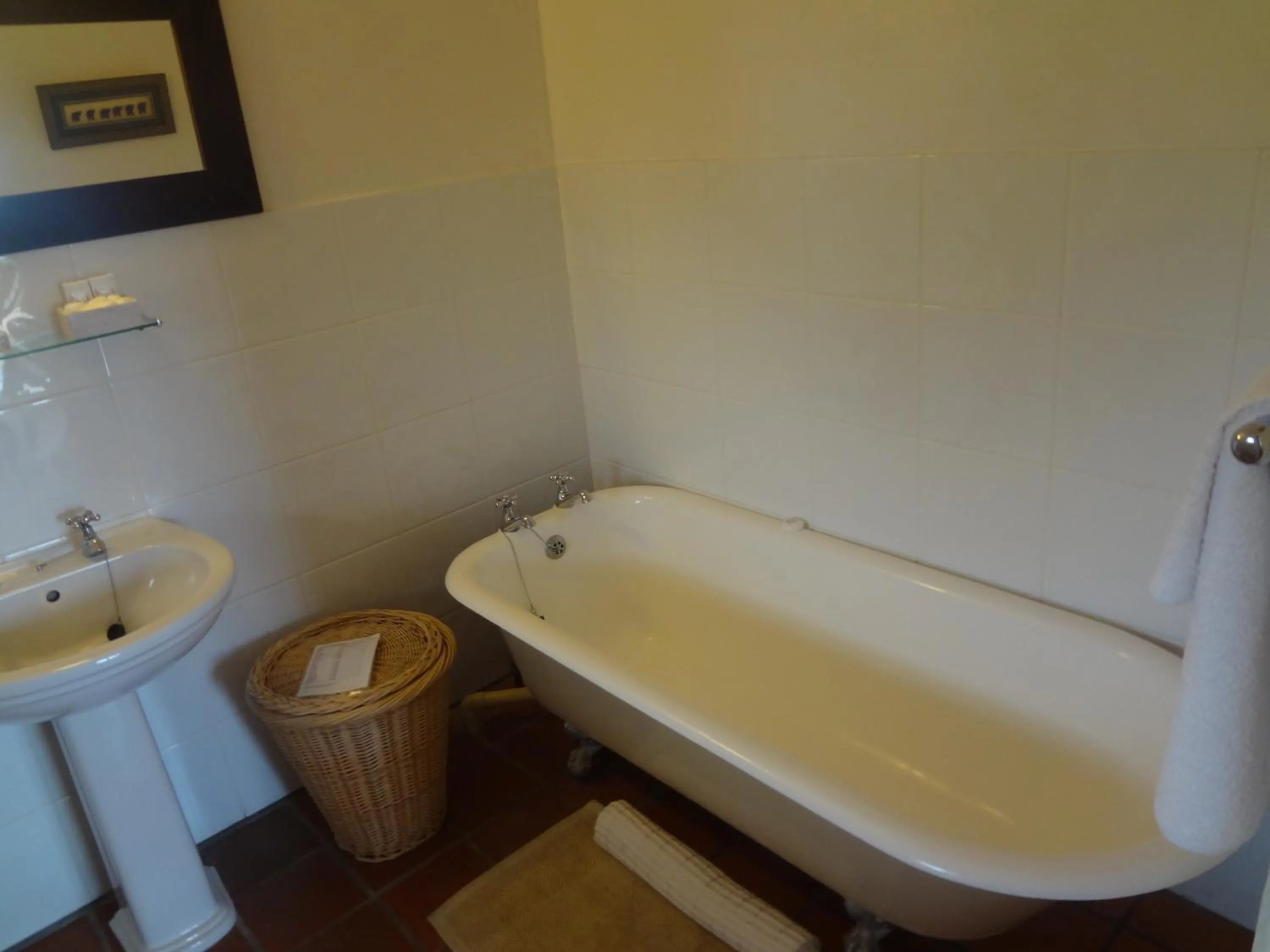 Bathroom in Wild Rose Country Lodge