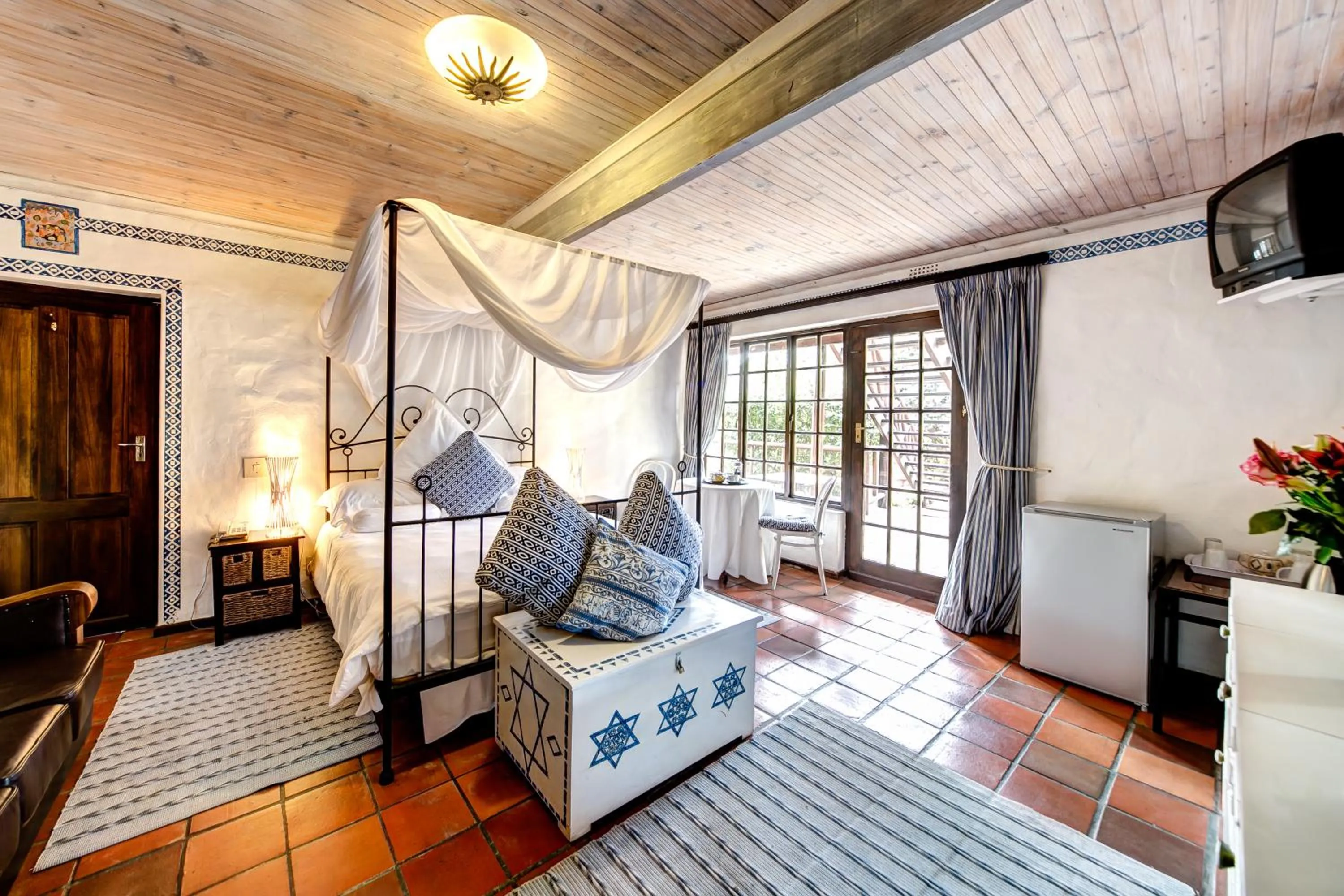 Day in Wild Rose Country Lodge