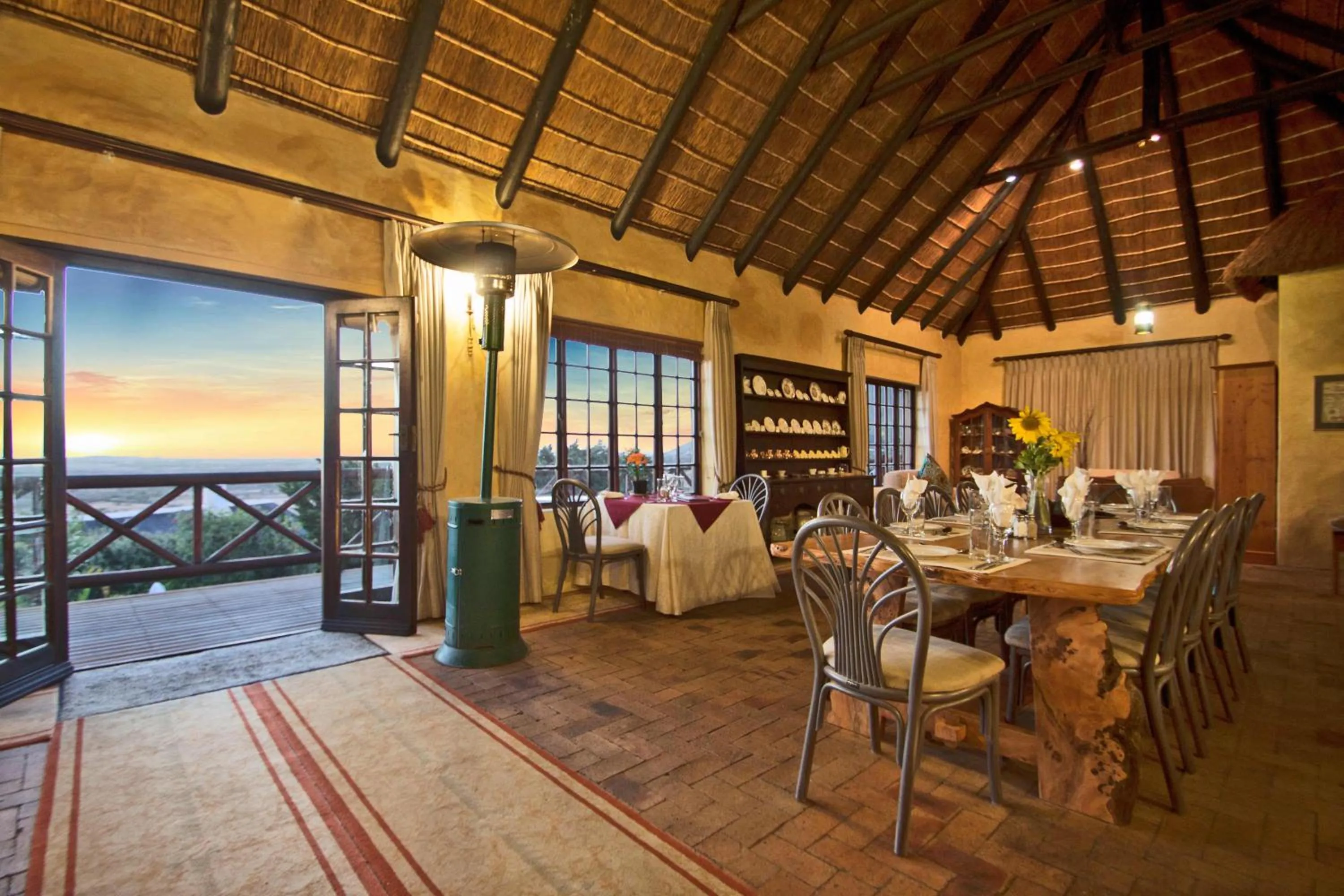 Restaurant/places to eat in Wild Rose Country Lodge