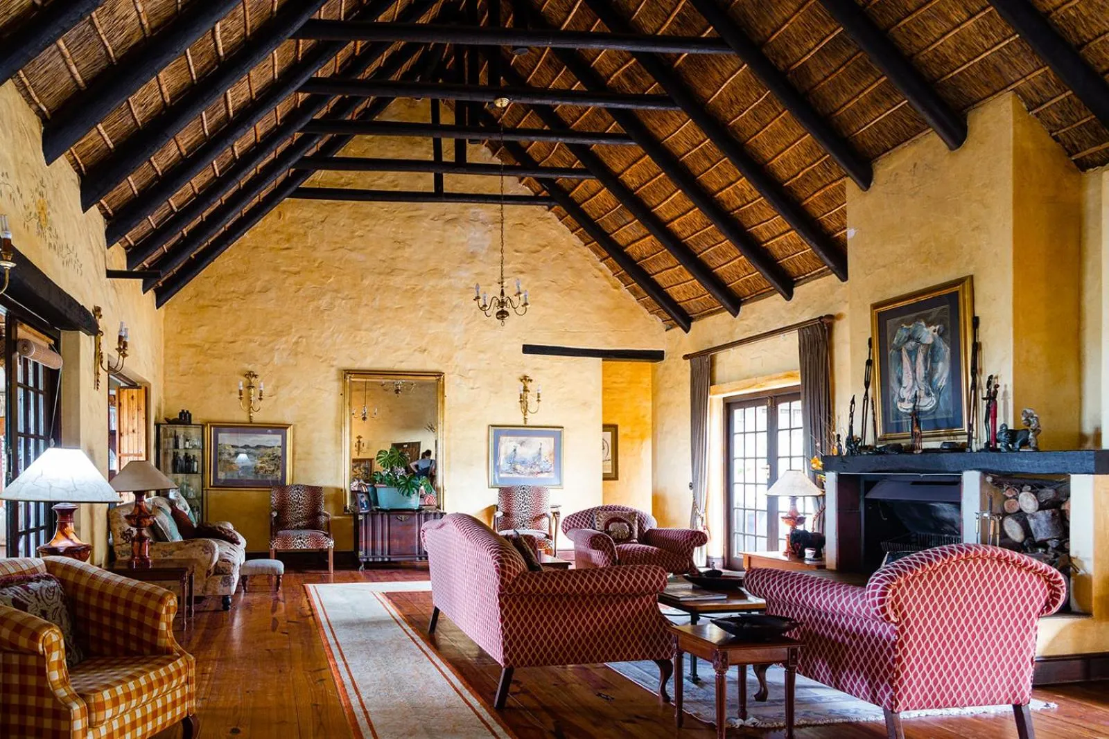 Living room in Wild Rose Country Lodge