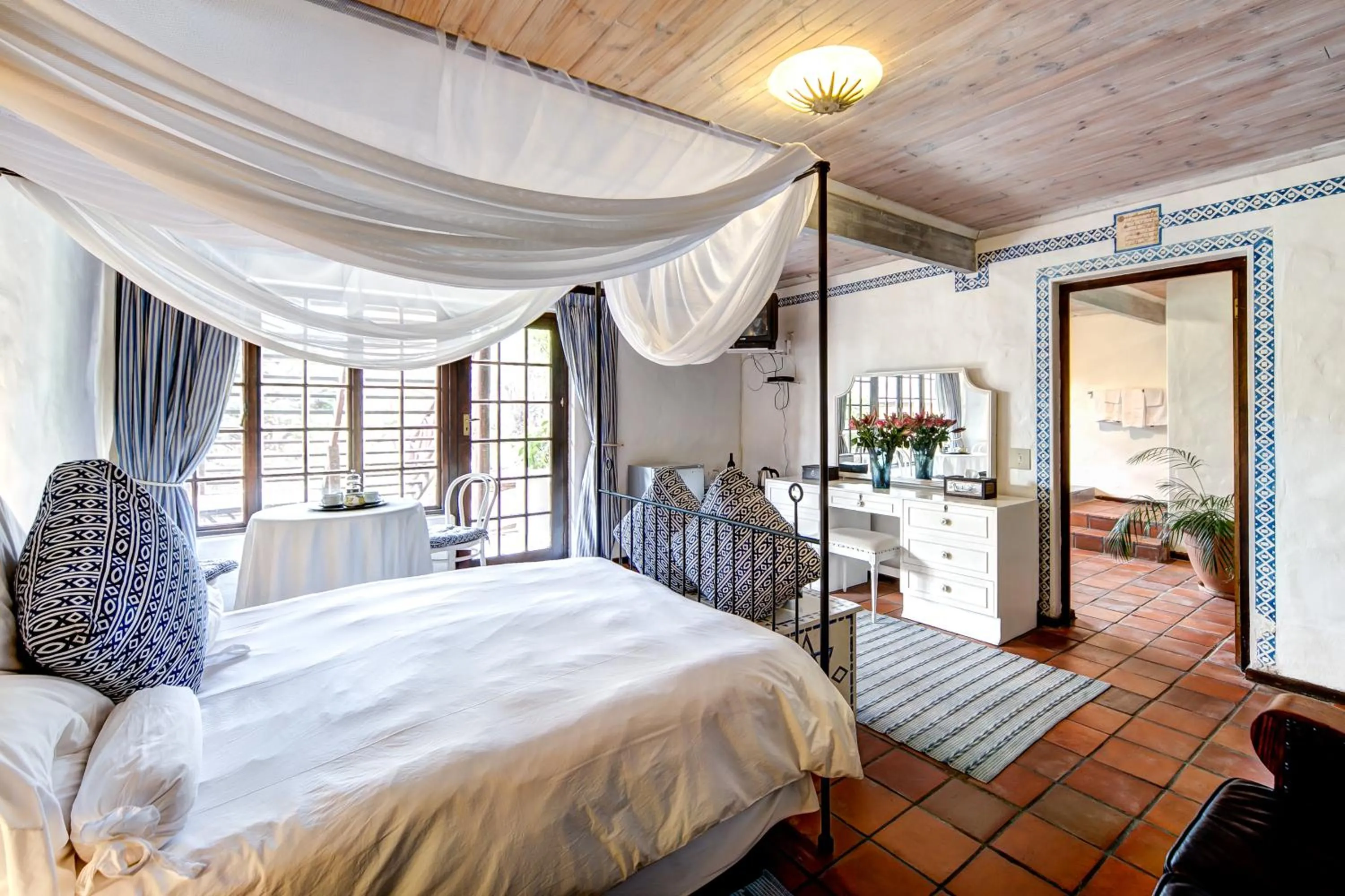Bedroom in Wild Rose Country Lodge