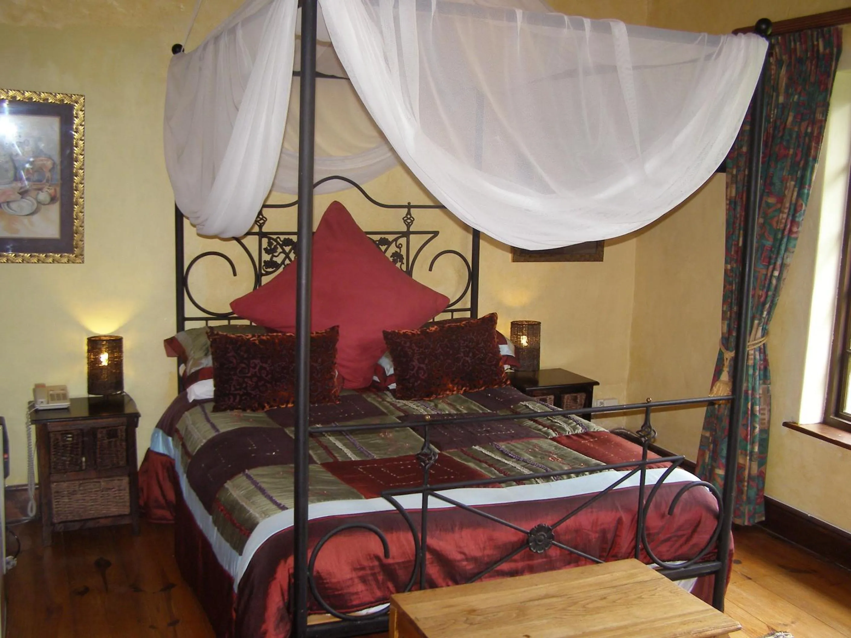 Bed in Wild Rose Country Lodge