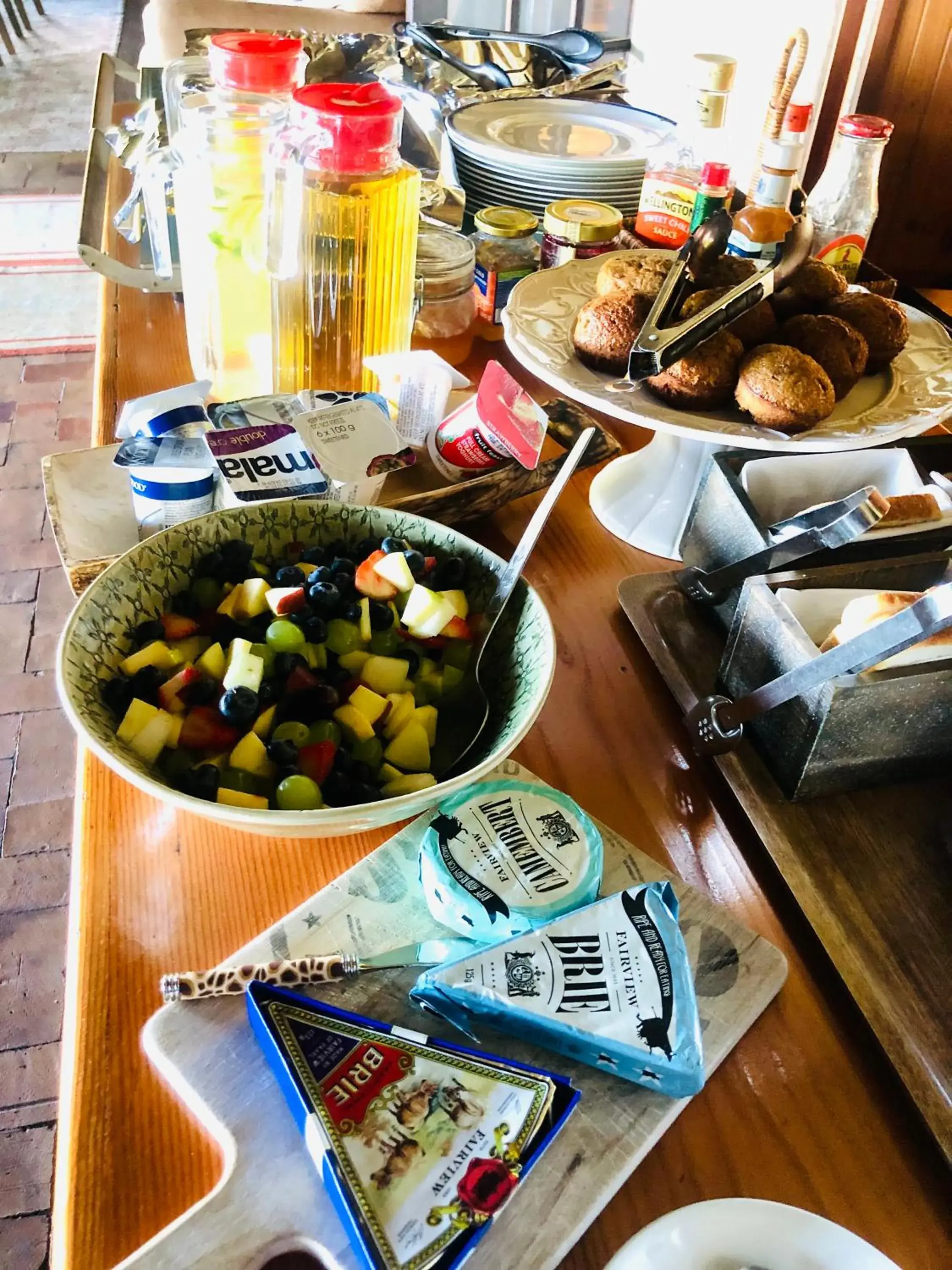 Property building in Wild Rose Country Lodge Property building in Wild Rose Country Lodge