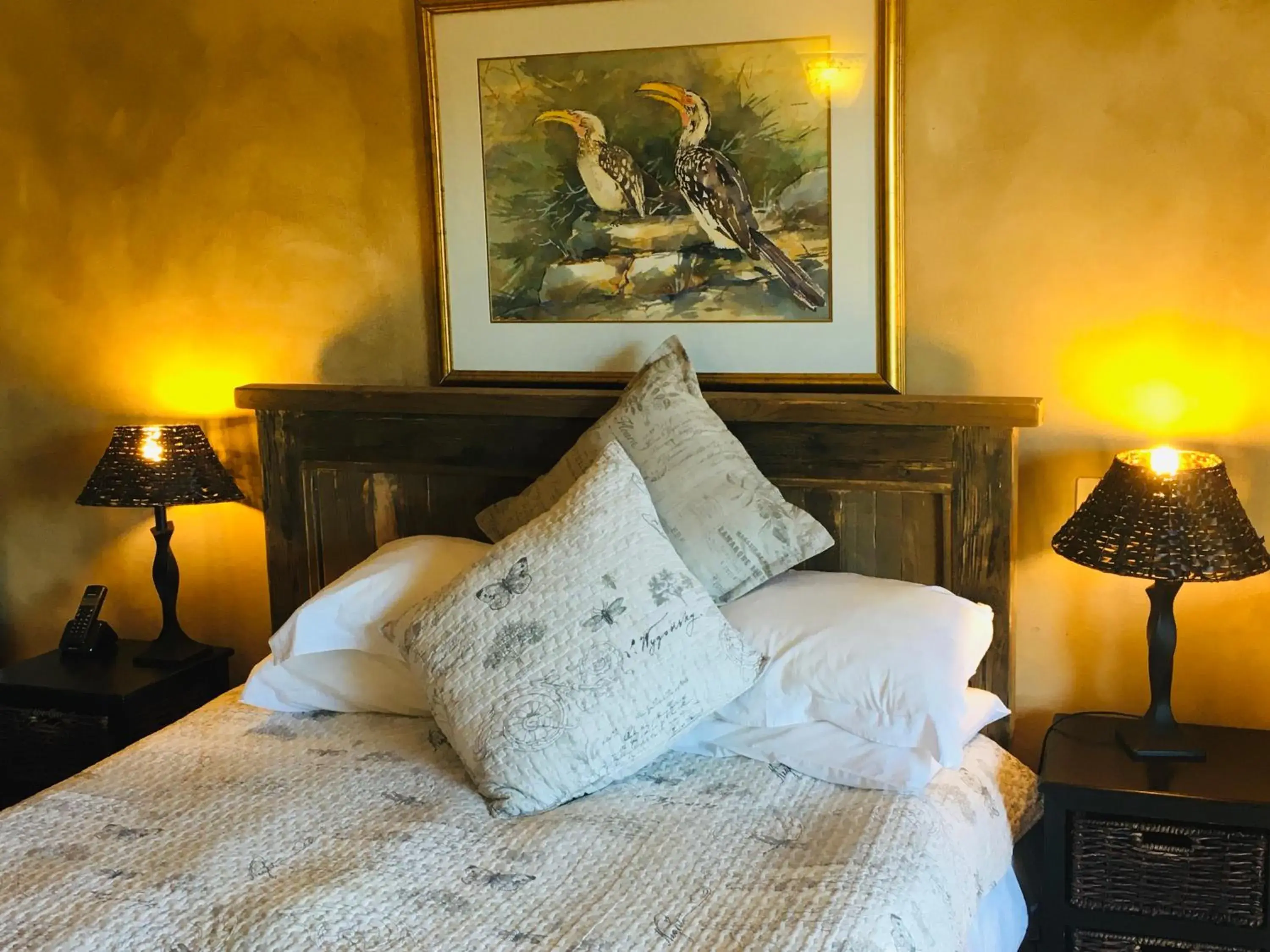 Bed in Wild Rose Country Lodge Bed in Wild Rose Country Lodge