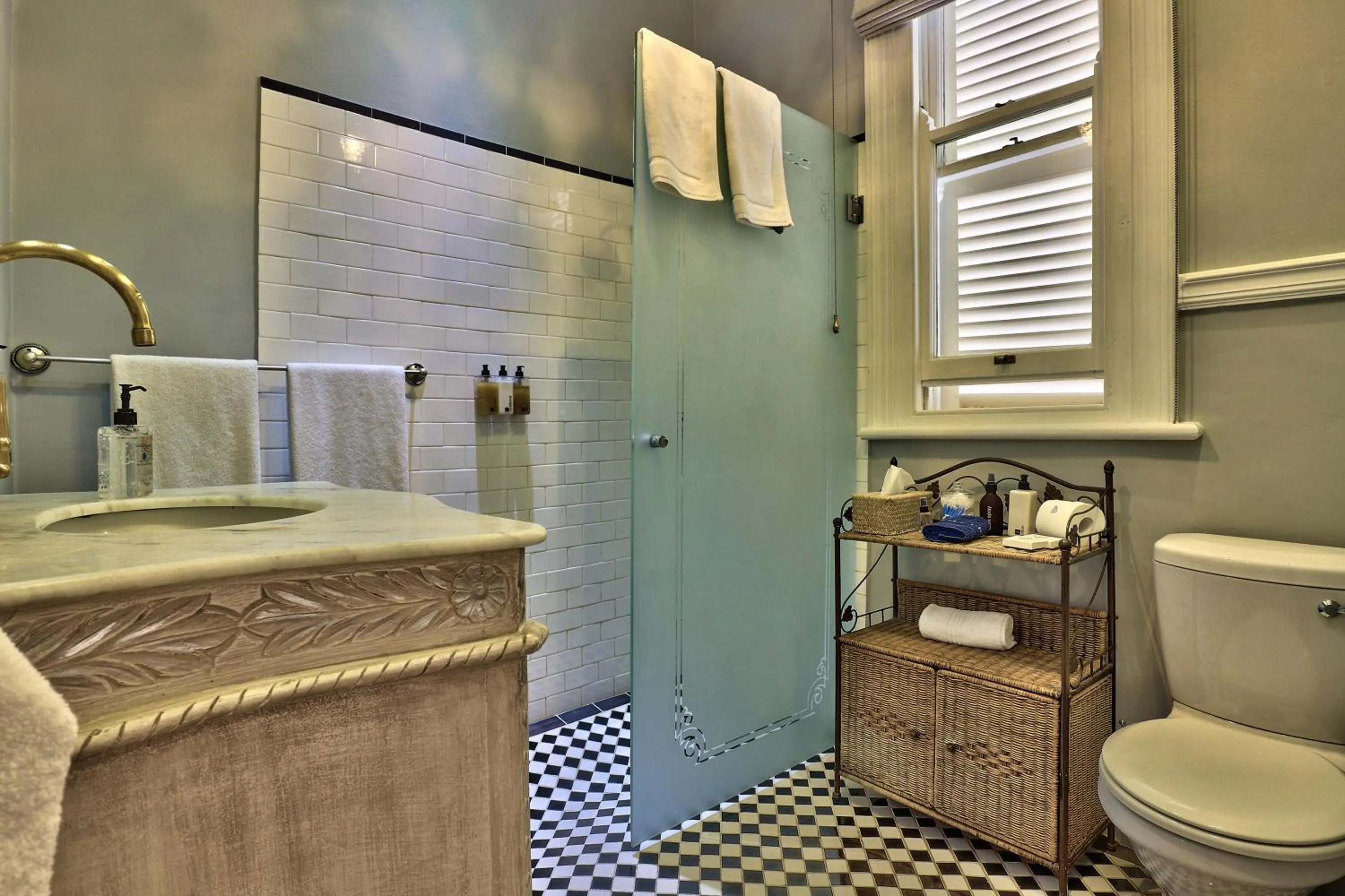 Shower in Parker Cottage Guesthouse
